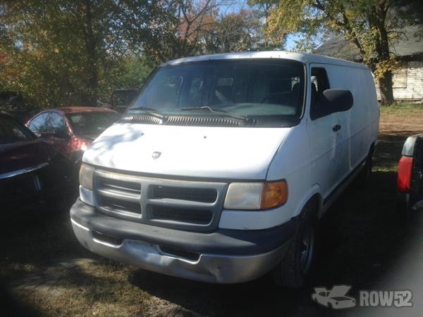 2000 DODGE Ram Van