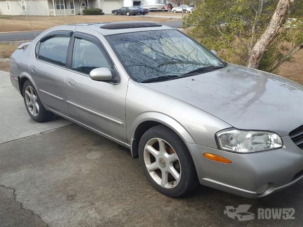 2001 NISSAN Maxima