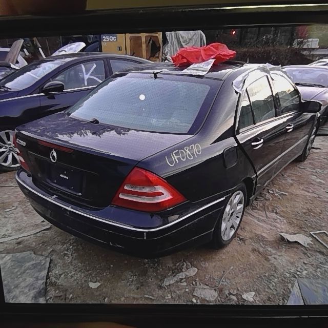 2006 MERCEDES-BENZ C-Class
