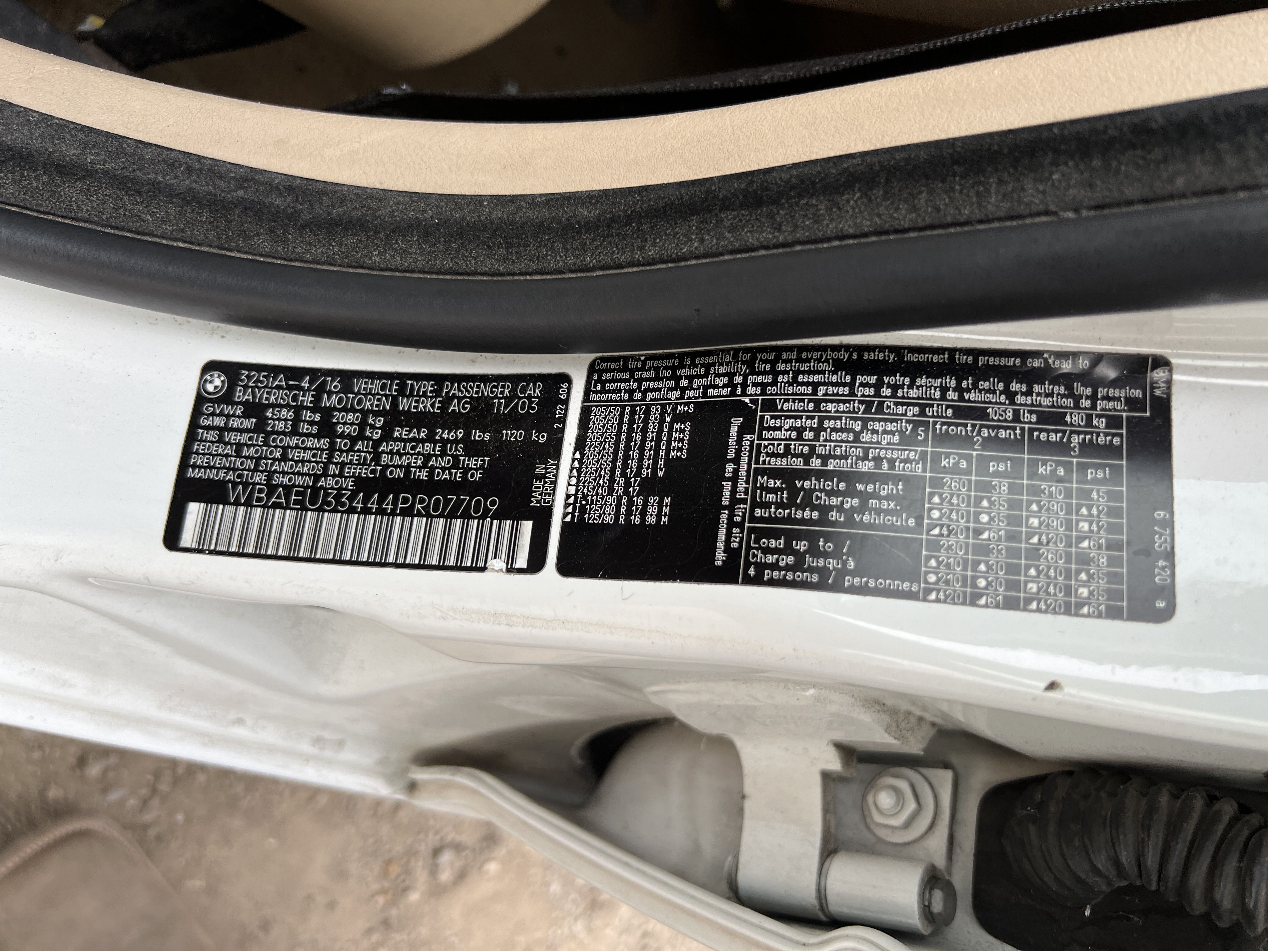 2004 BMW 325xi