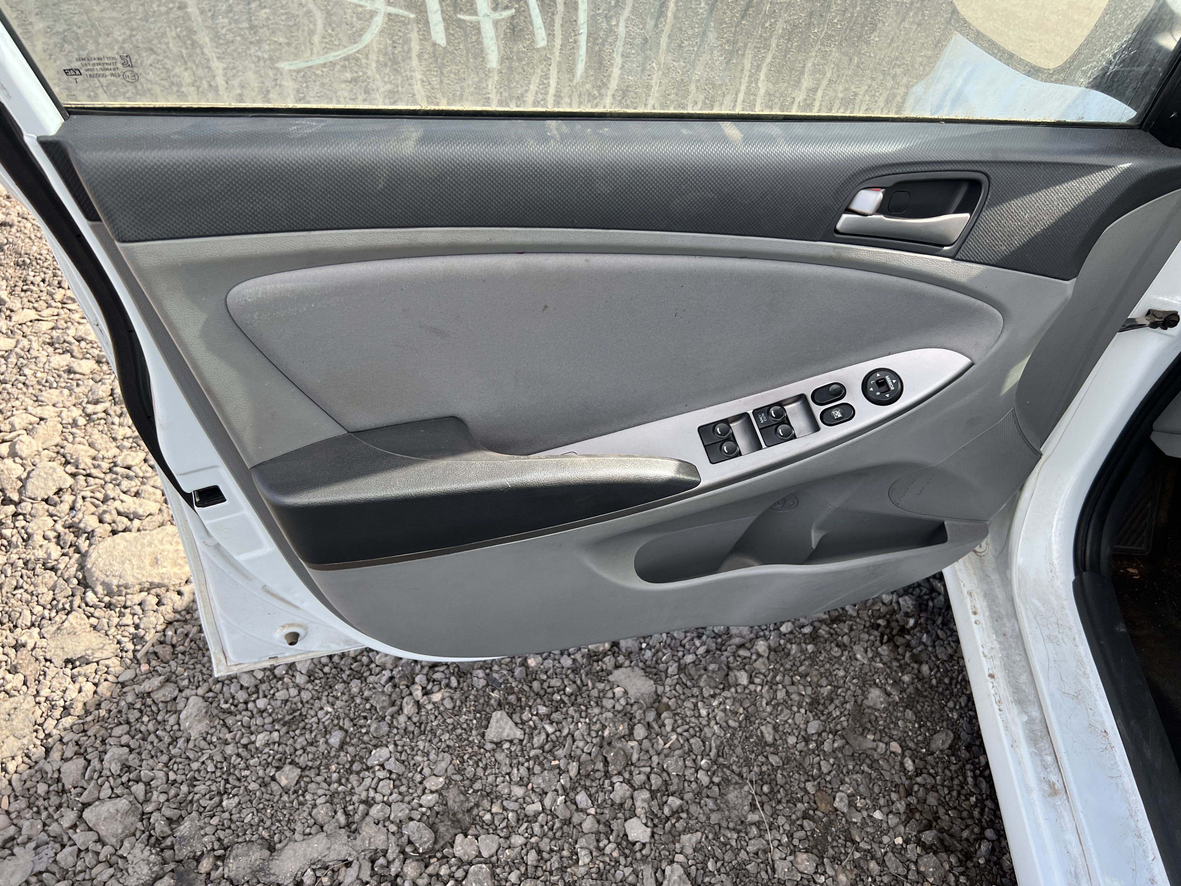 2015 HYUNDAI Accent