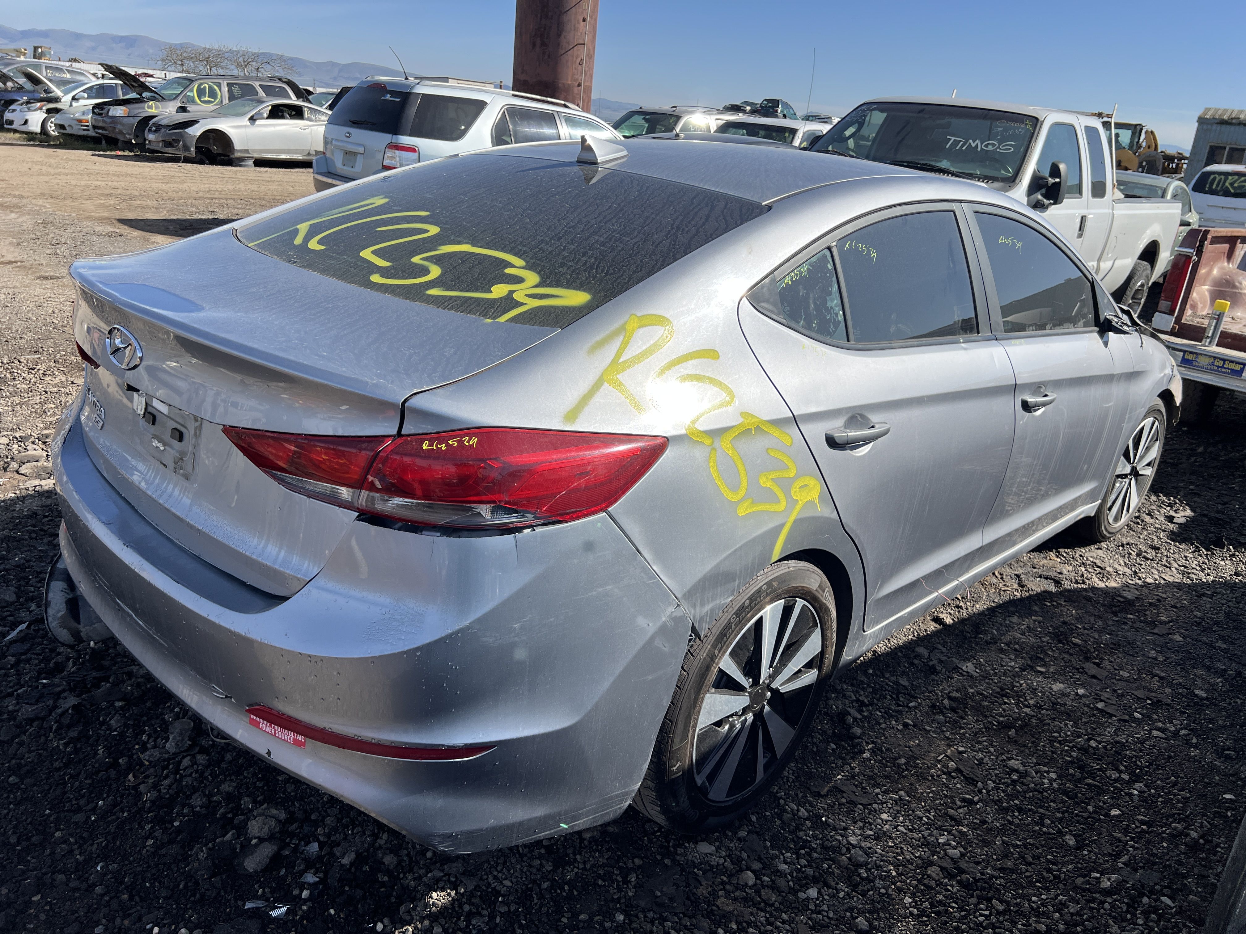 2017 HYUNDAI Elantra