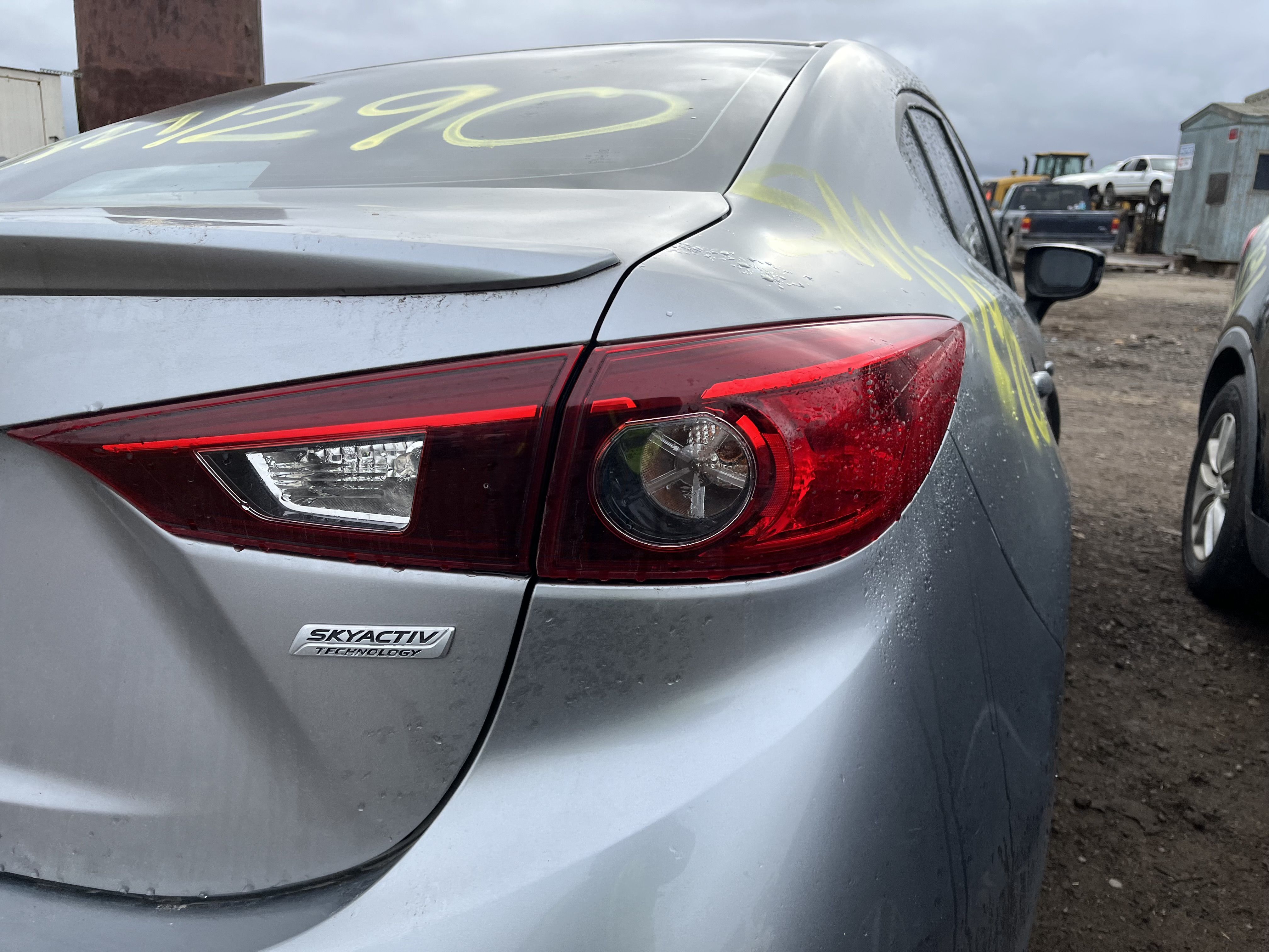 2016 MAZDA Mazda3