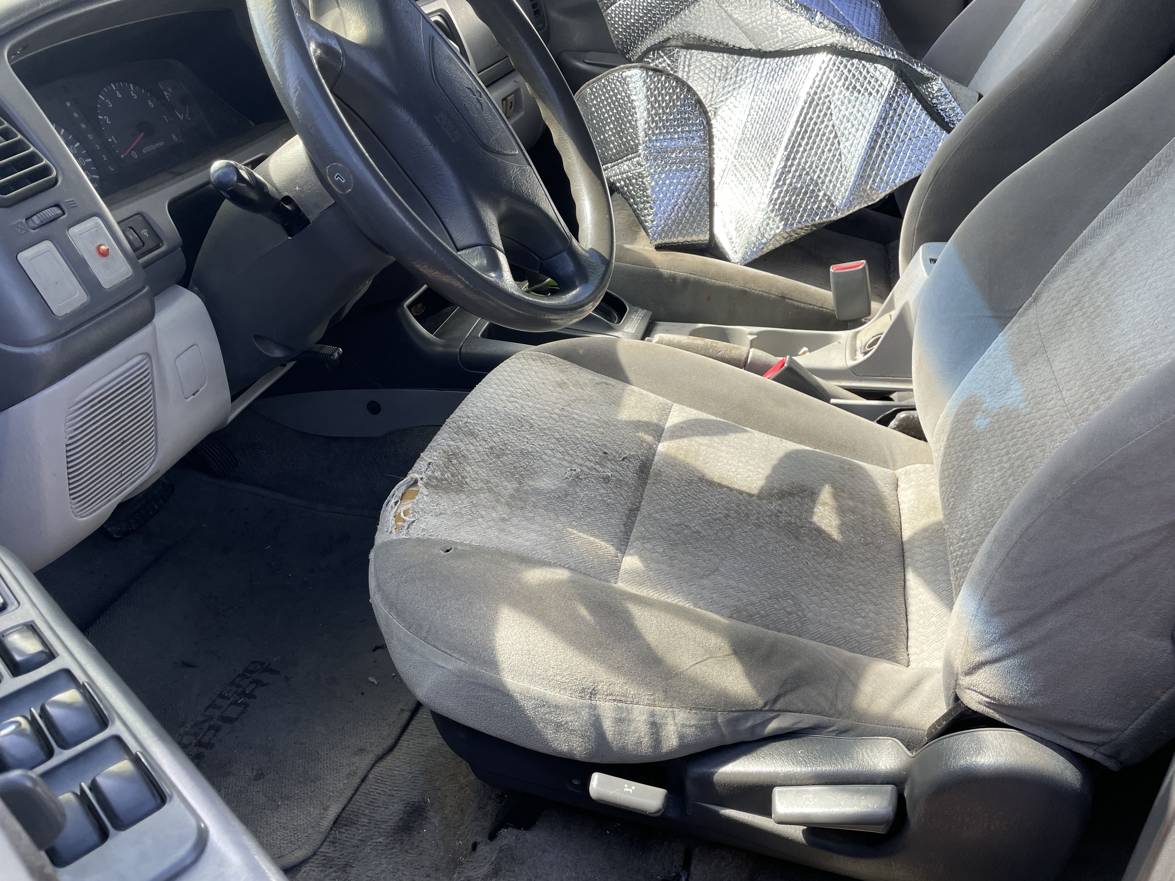 2002 MITSUBISHI Montero Sport