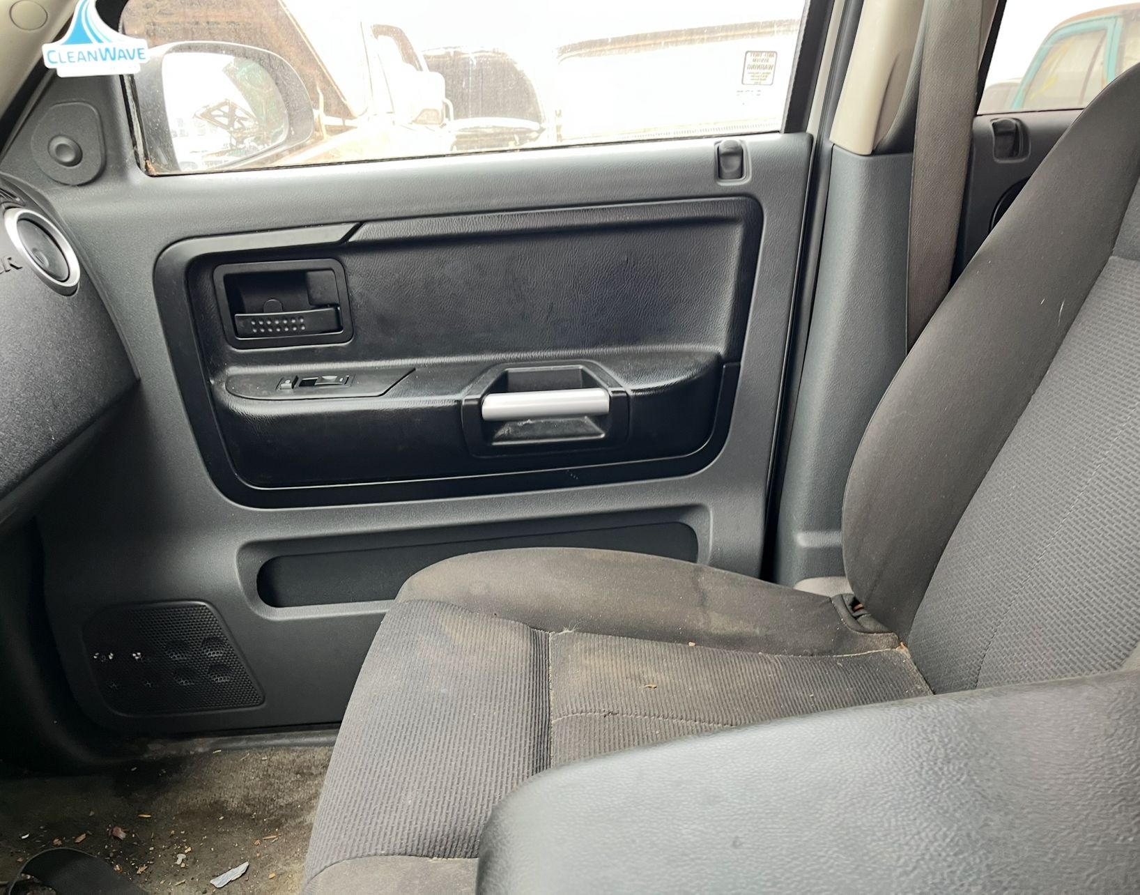 2006 MITSUBISHI Raider