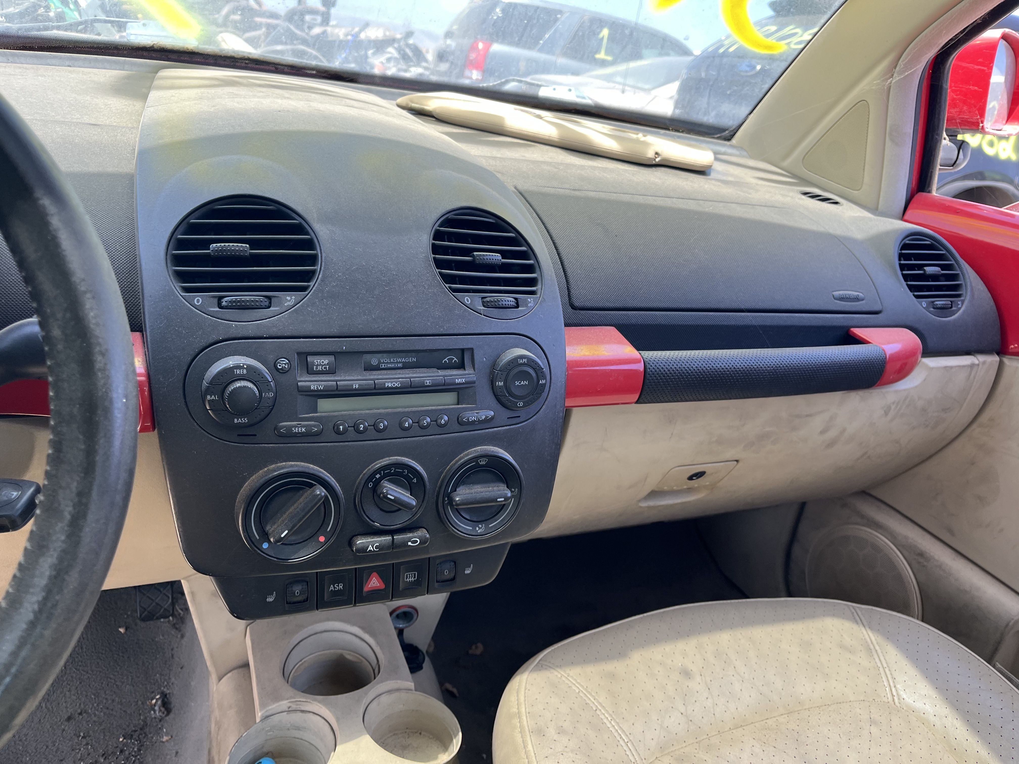 2000 VOLKSWAGEN Beetle