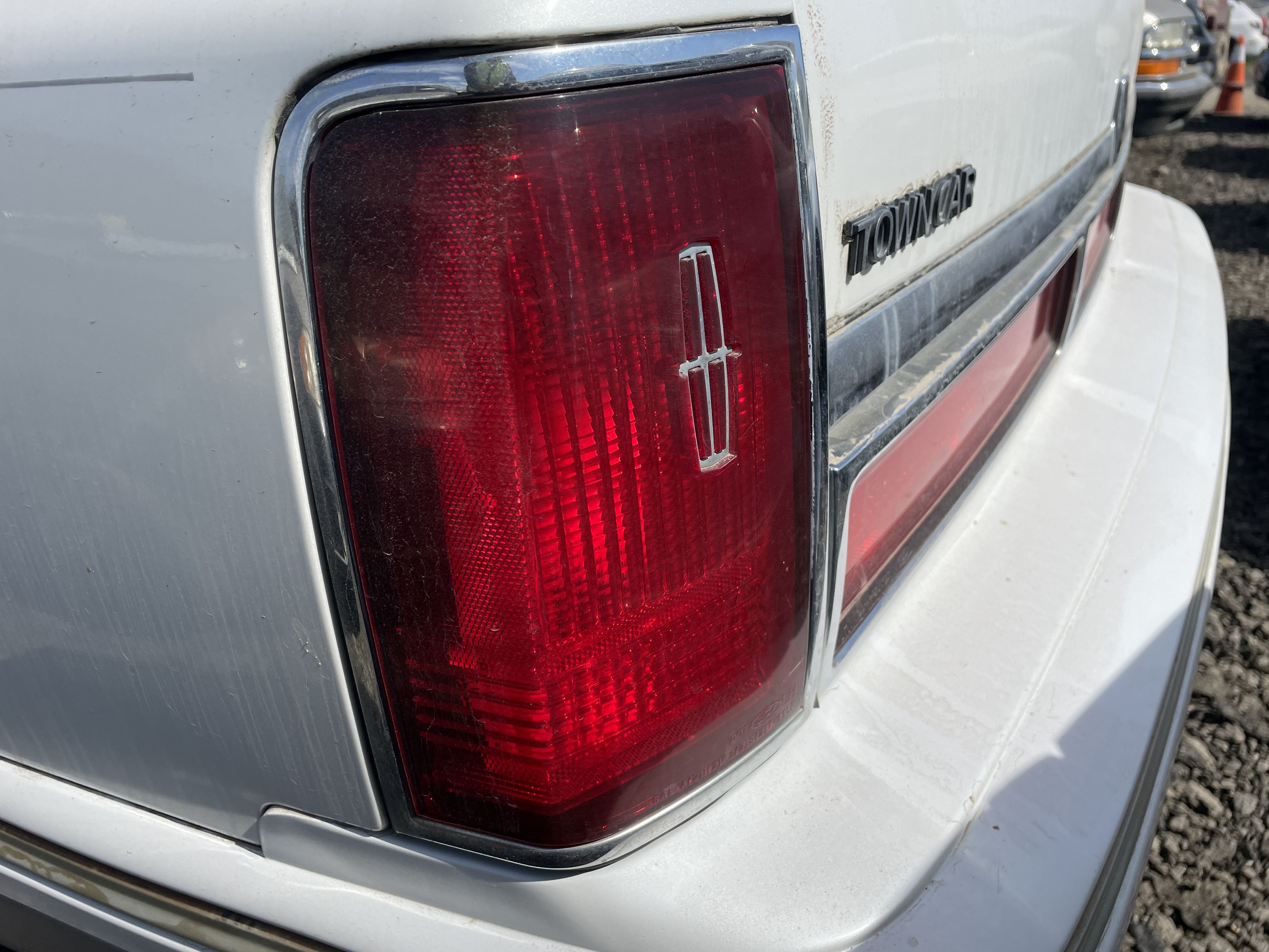 1997 LINCOLN Town Car