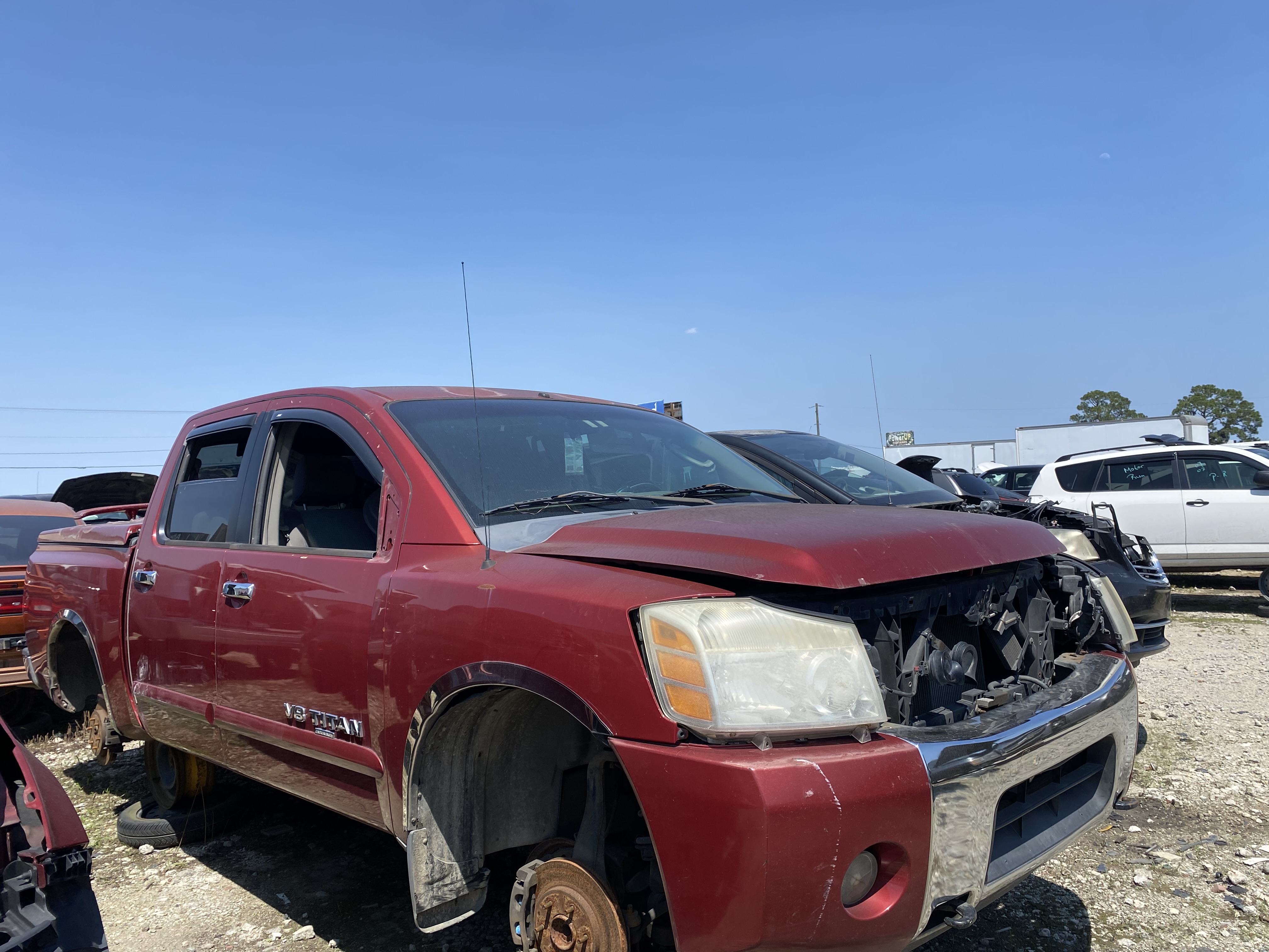 2005 NISSAN Titan