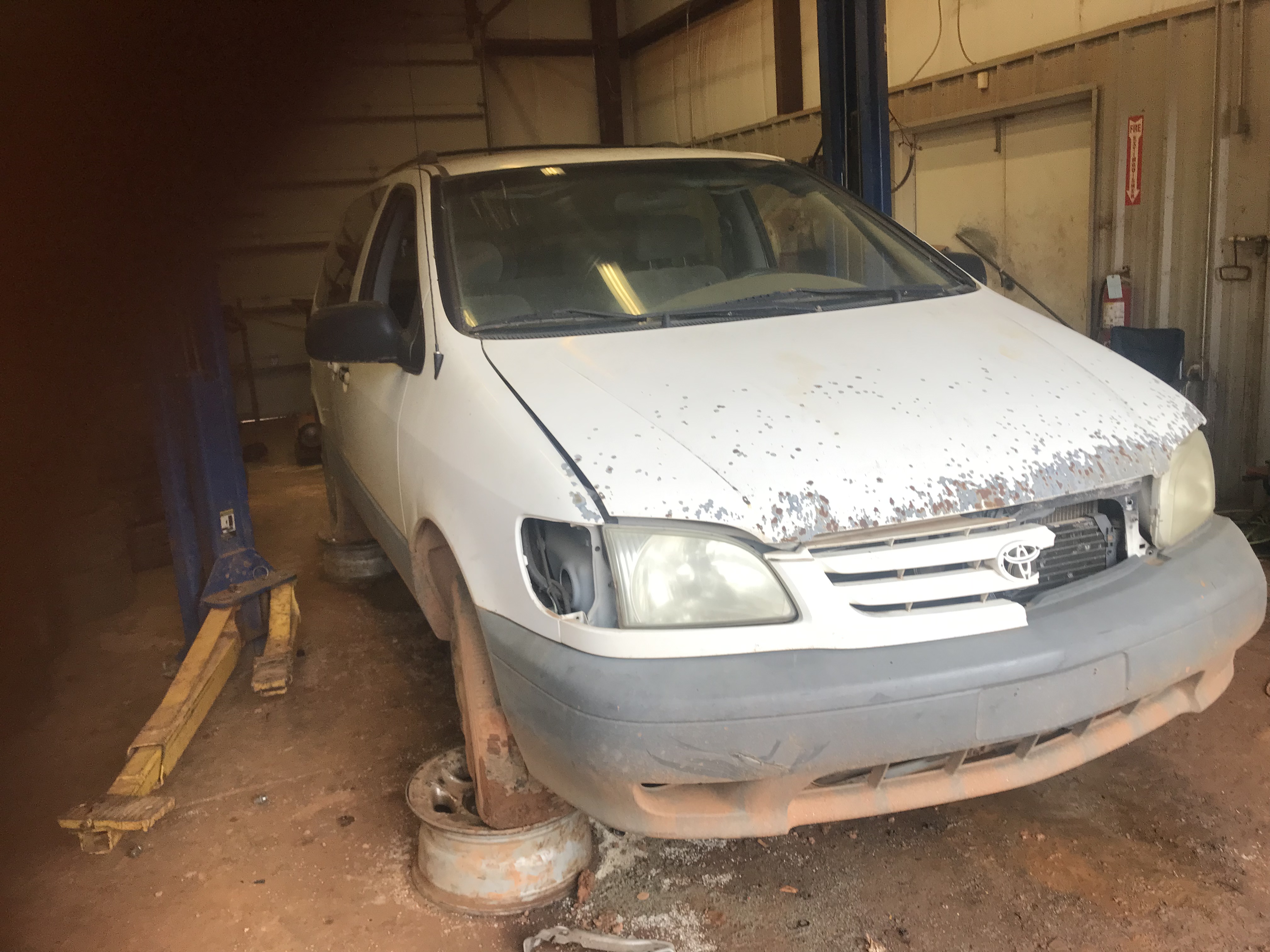 2001 TOYOTA Sienna