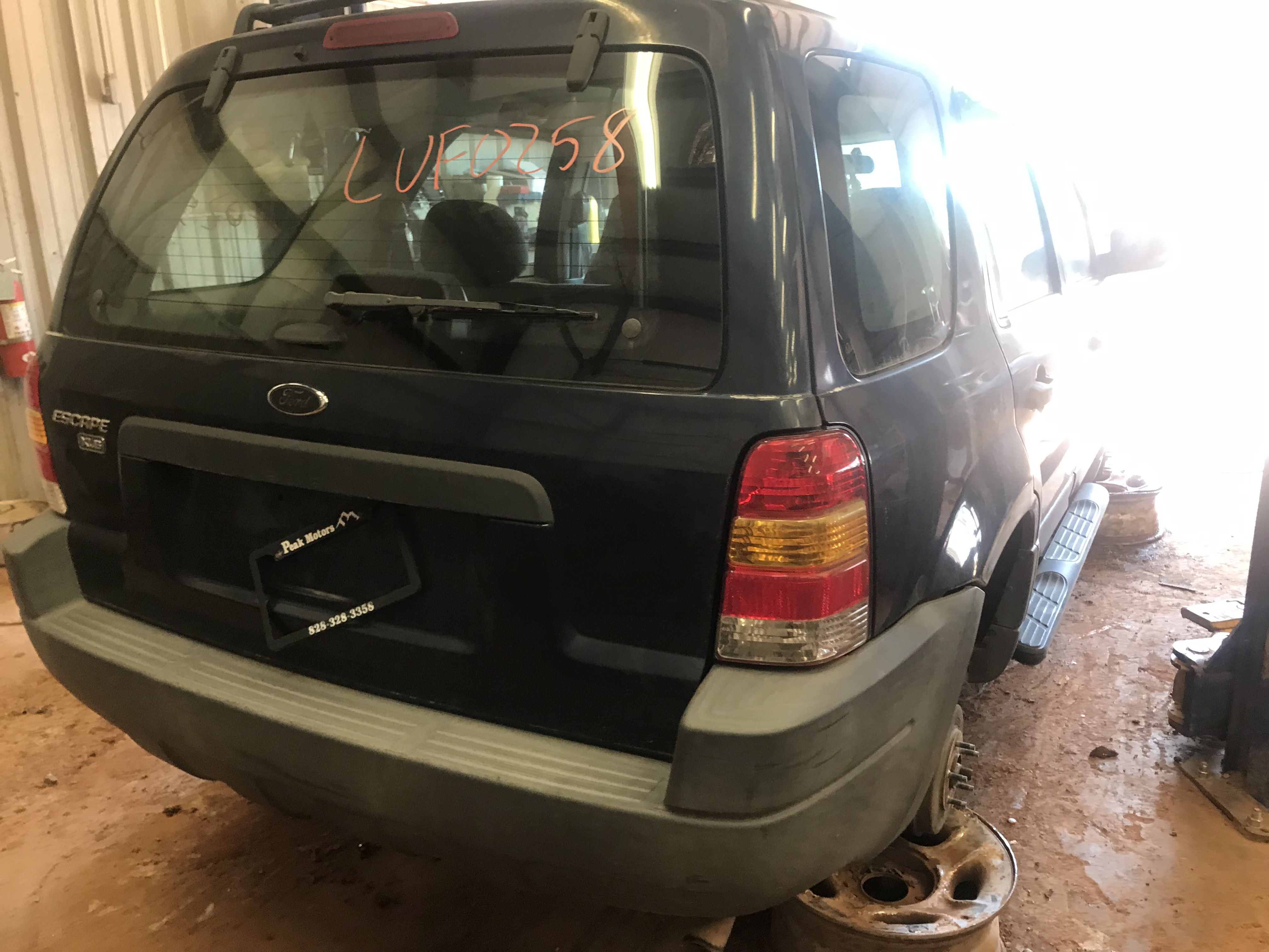 2003 FORD Escape