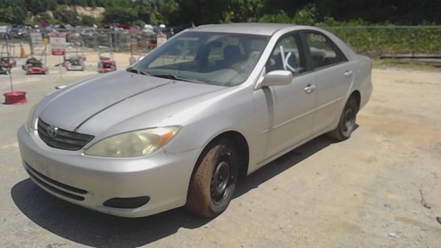 2004 TOYOTA Camry