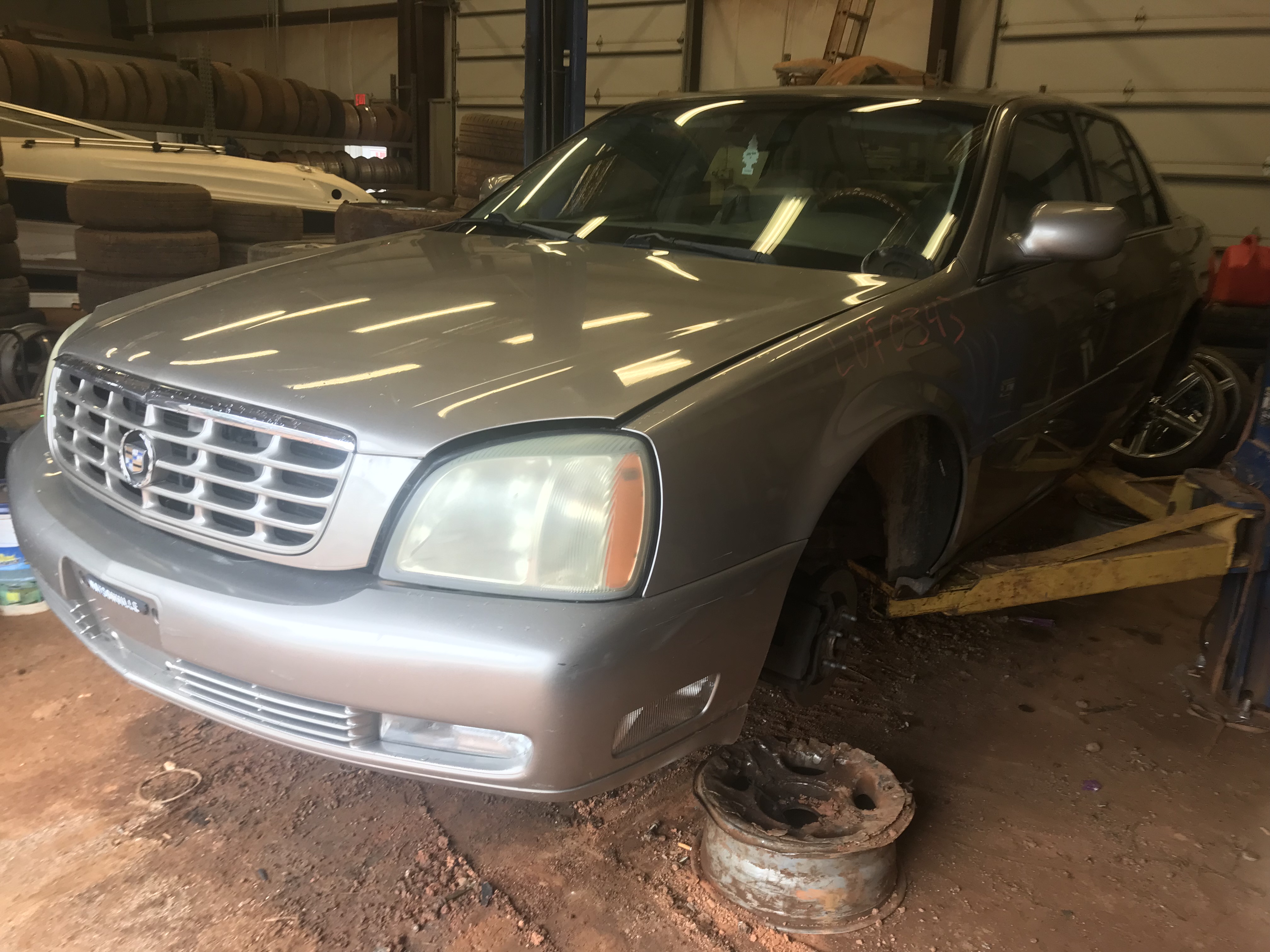 2004 CADILLAC Deville