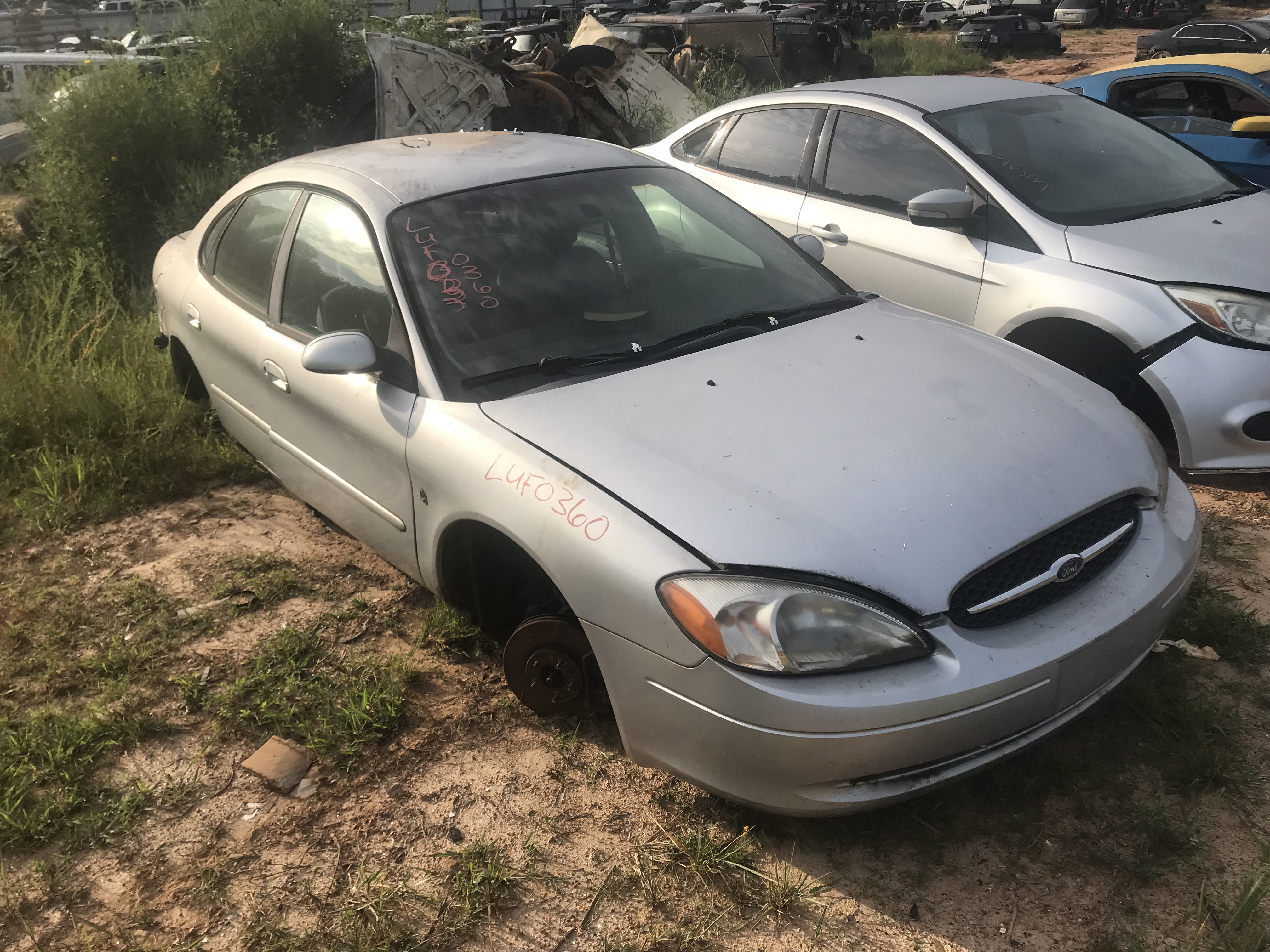2002 FORD Taurus