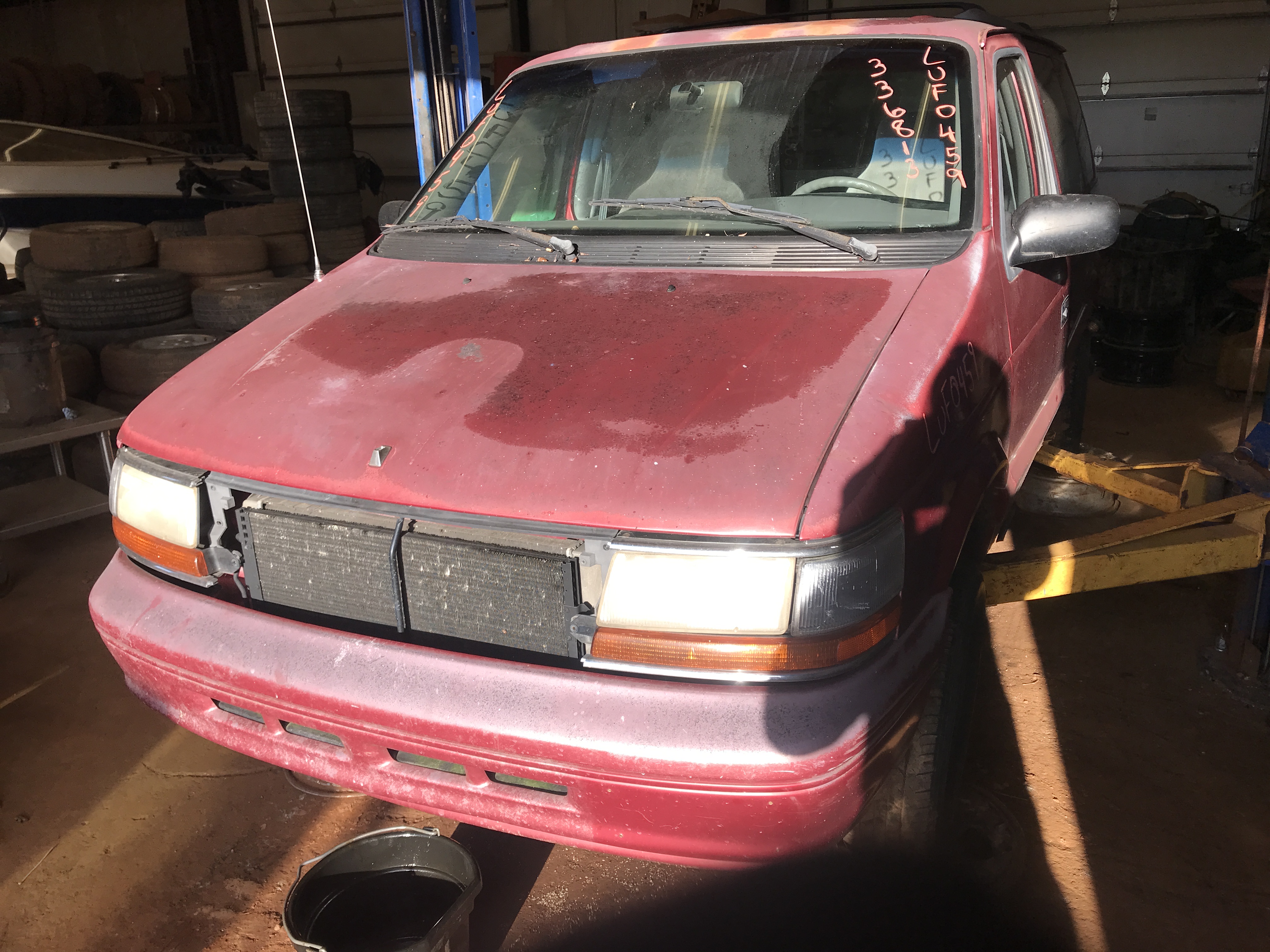 1995 PLYMOUTH Voyager