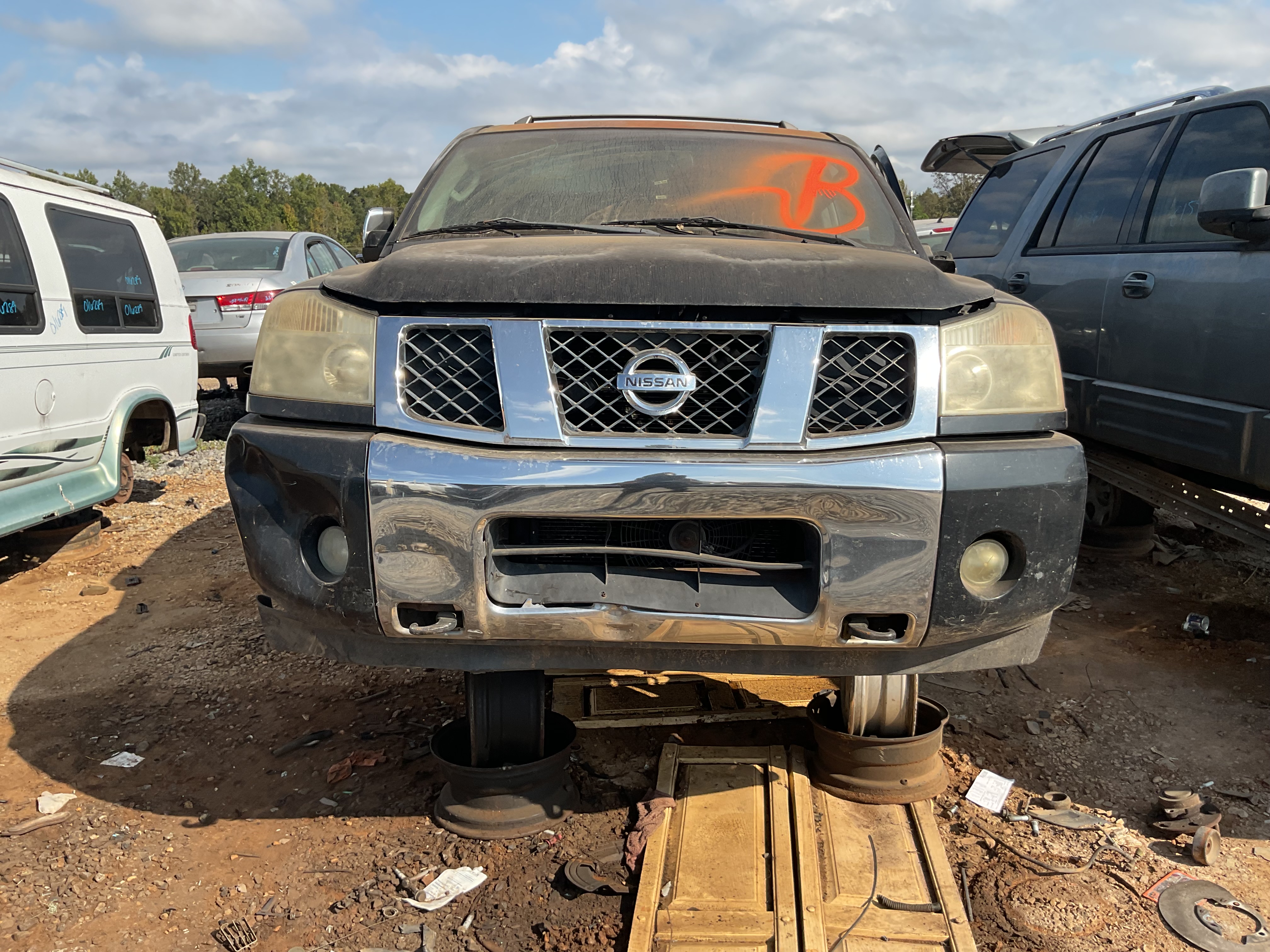 2004 NISSAN Armada