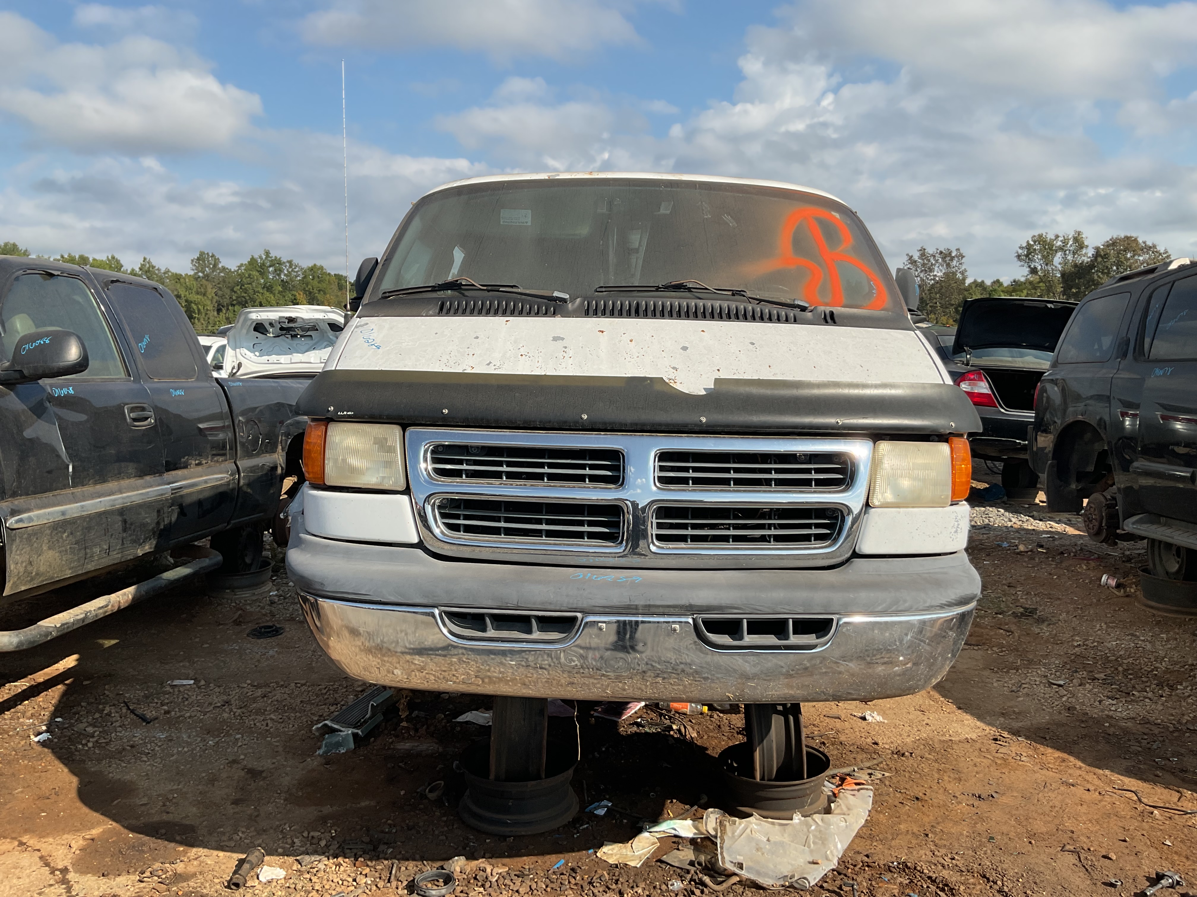 1999 DODGE Ram Van