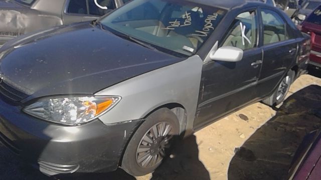 2004 TOYOTA Camry