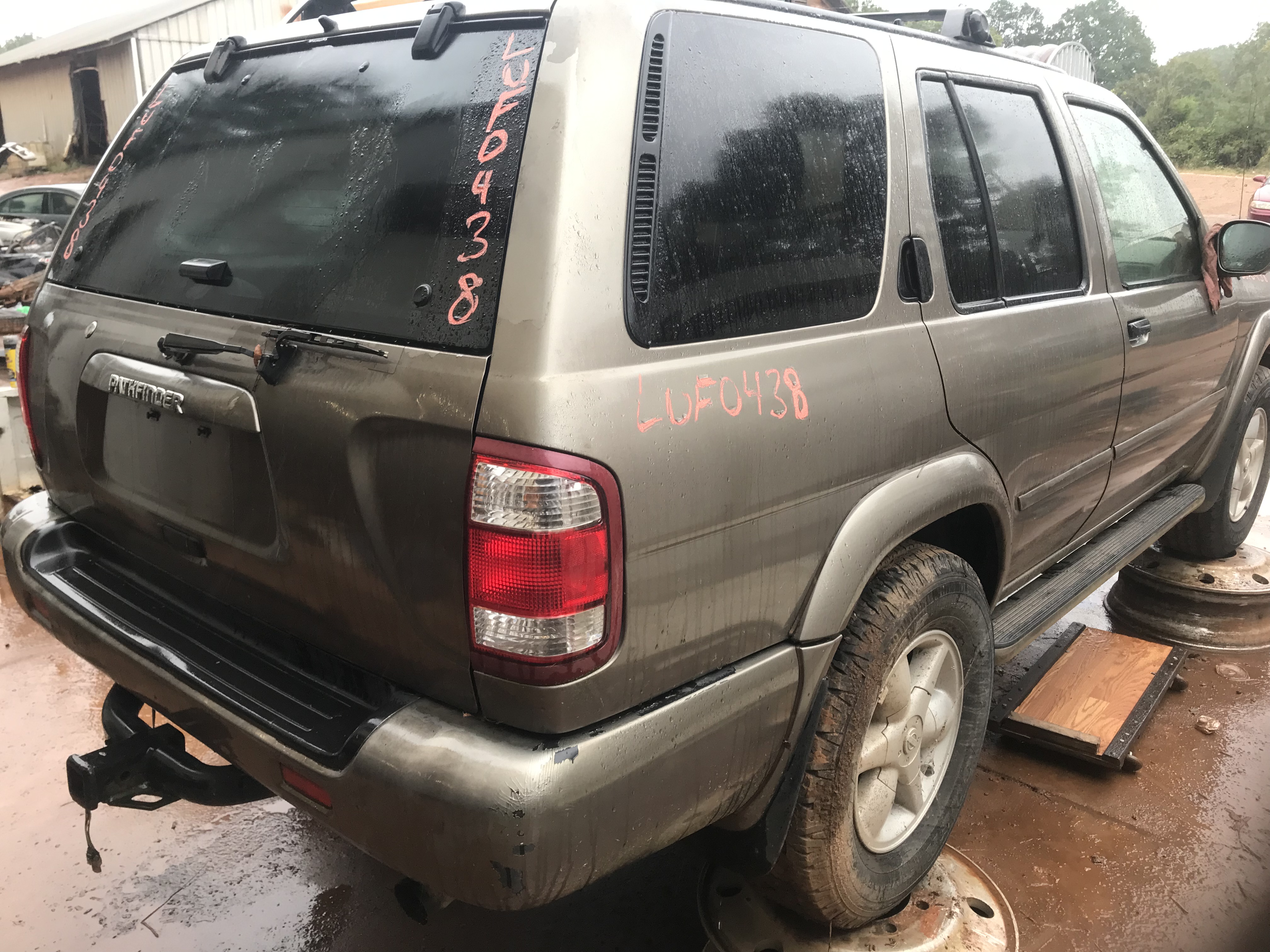 2001 NISSAN Pathfinder