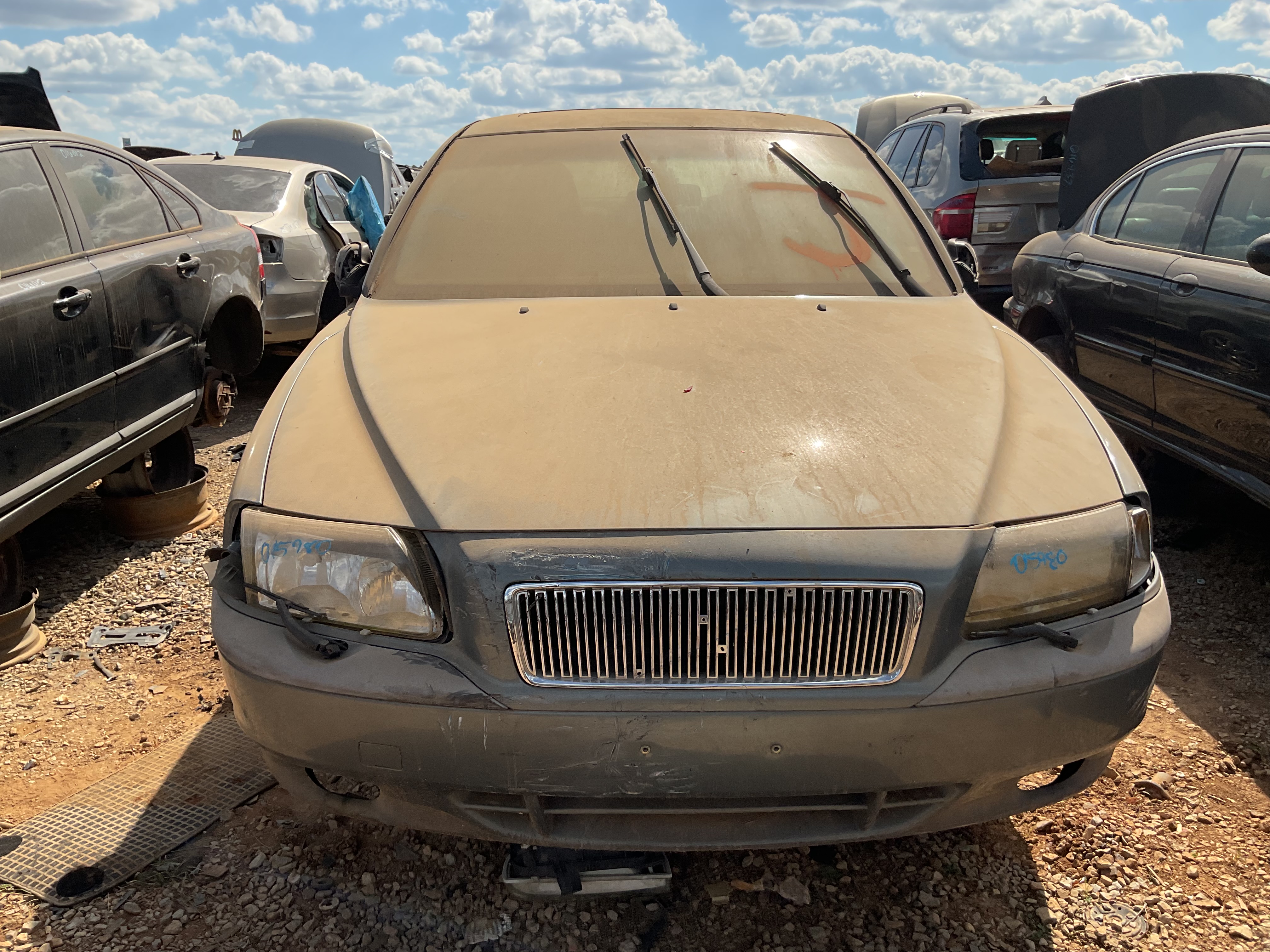2001 VOLVO S80