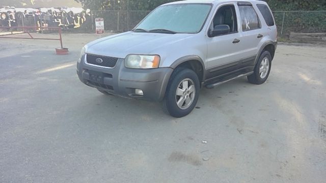 2004 FORD Escape