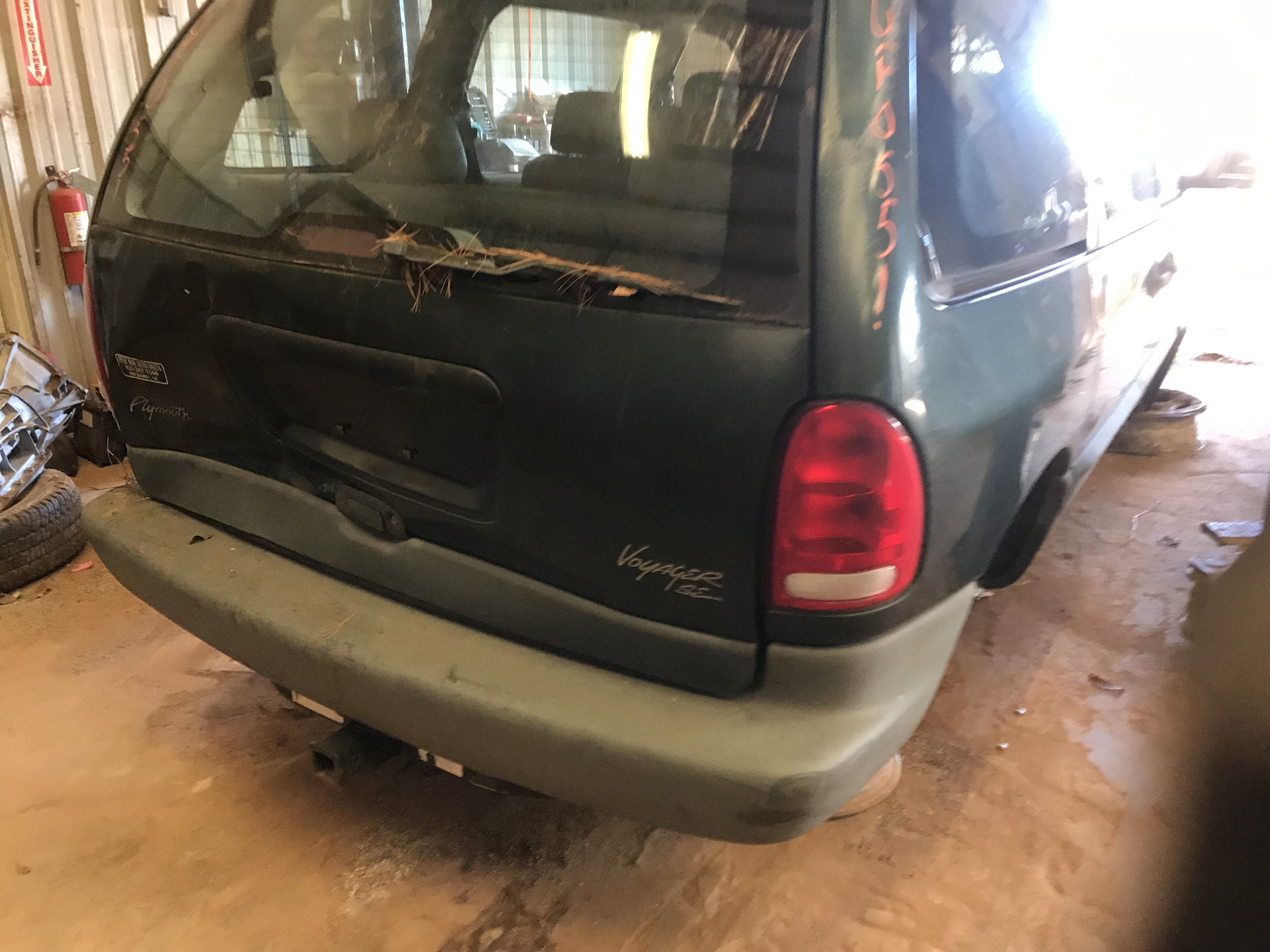 1998 PLYMOUTH Voyager