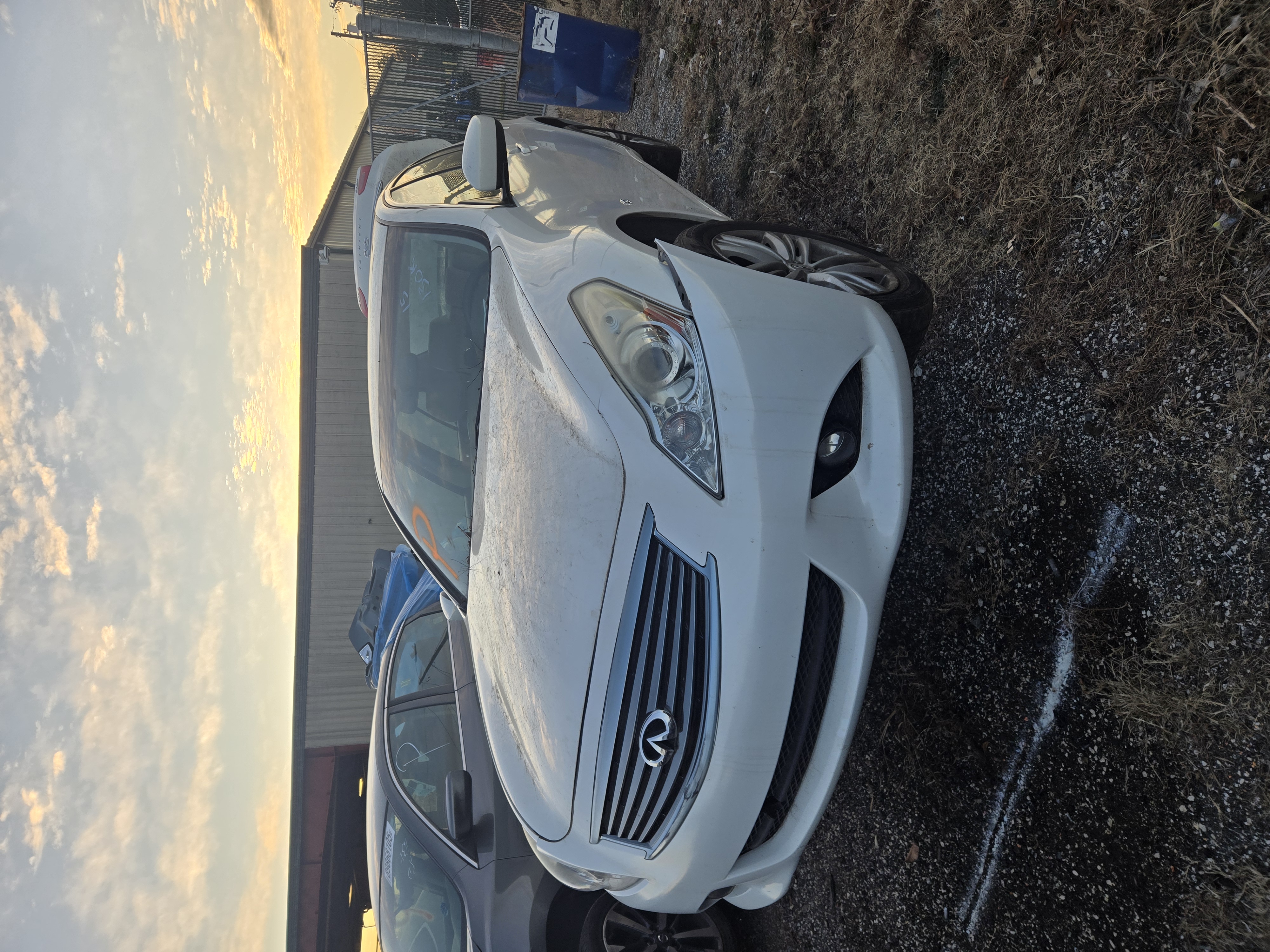 2015 INFINITI Q40