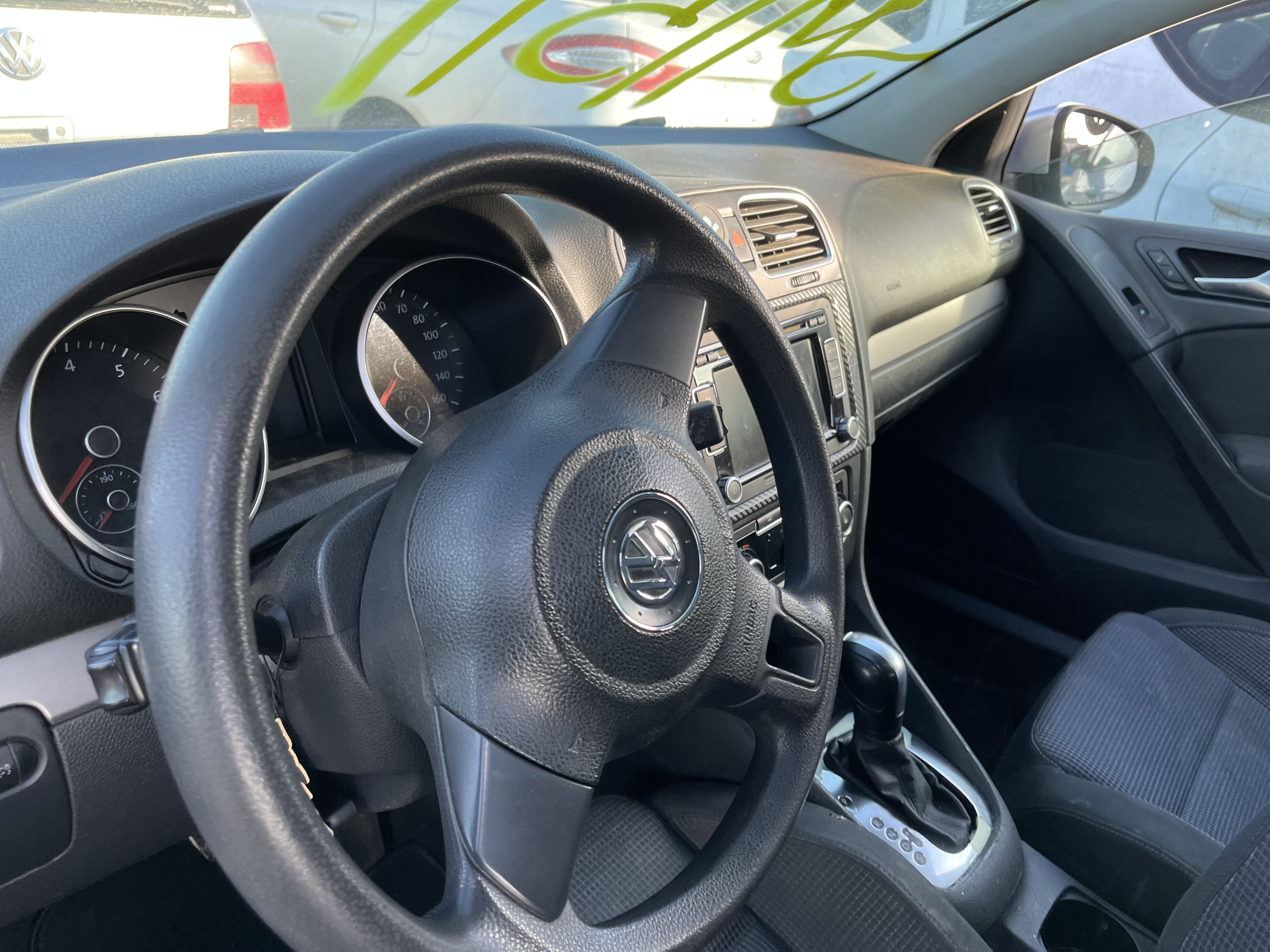 2012 VOLKSWAGEN Golf