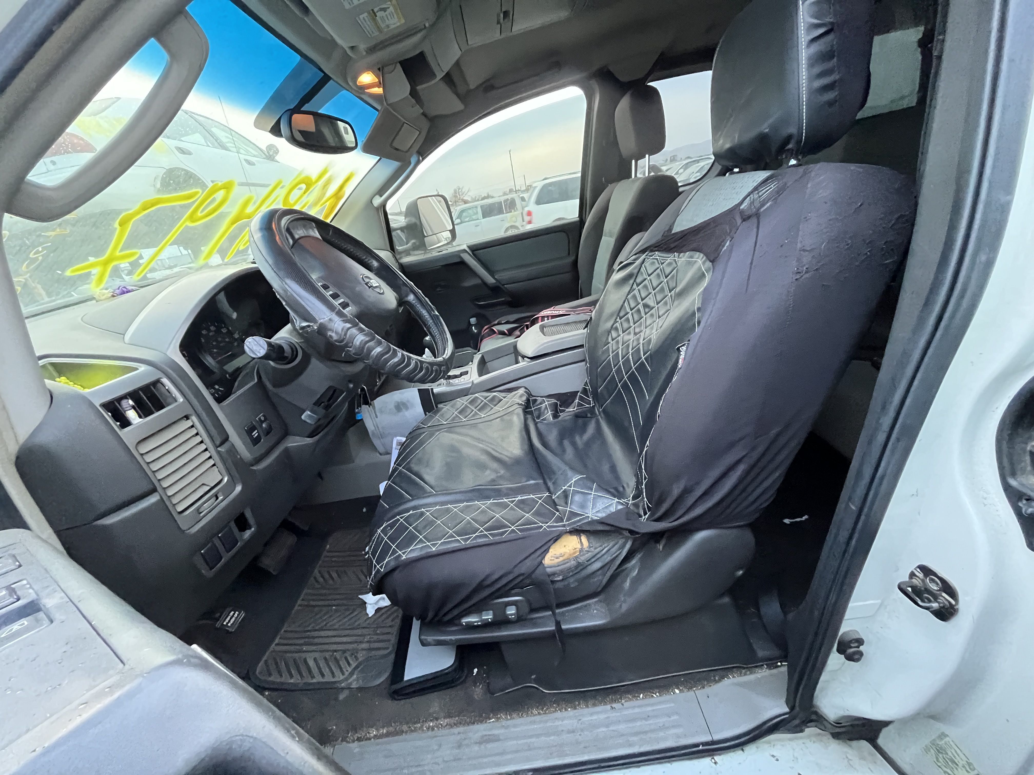 2004 NISSAN Titan