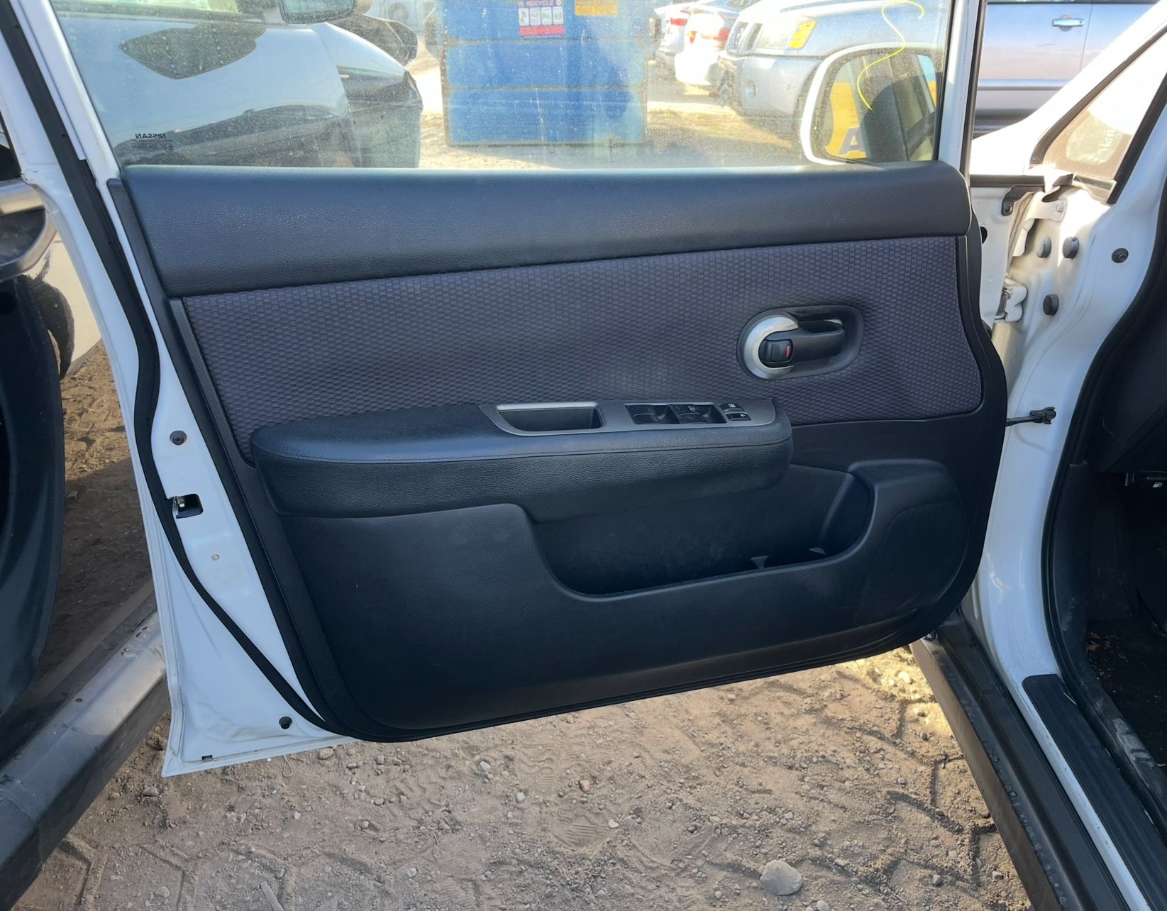 2007 NISSAN Versa