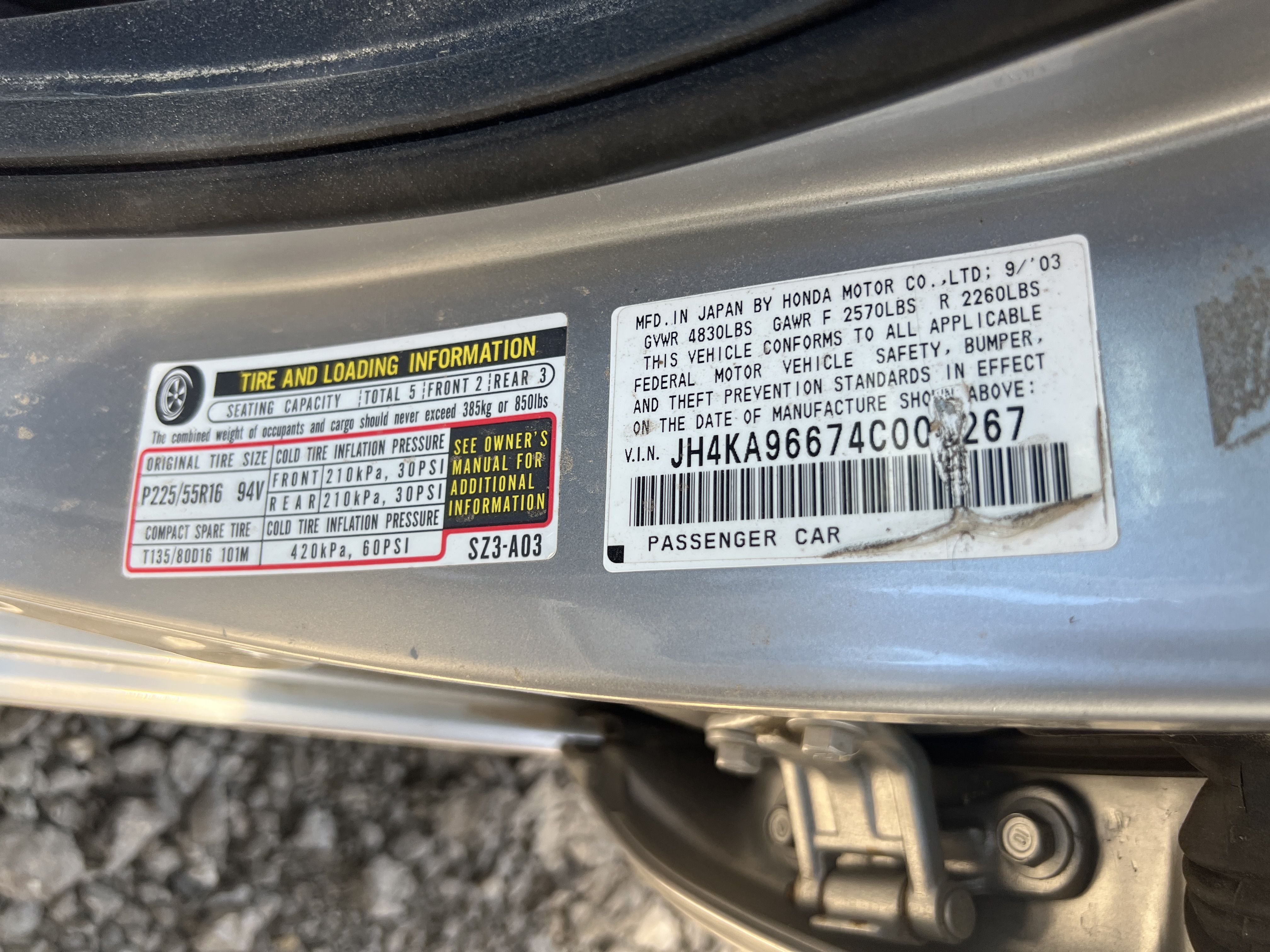 2004 ACURA Rl