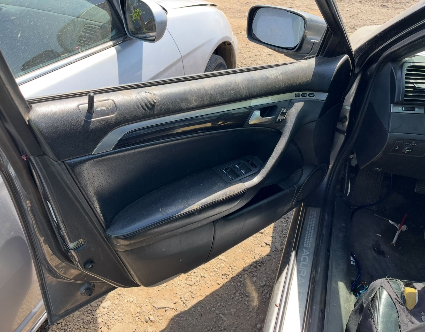 2005 ACURA Tl