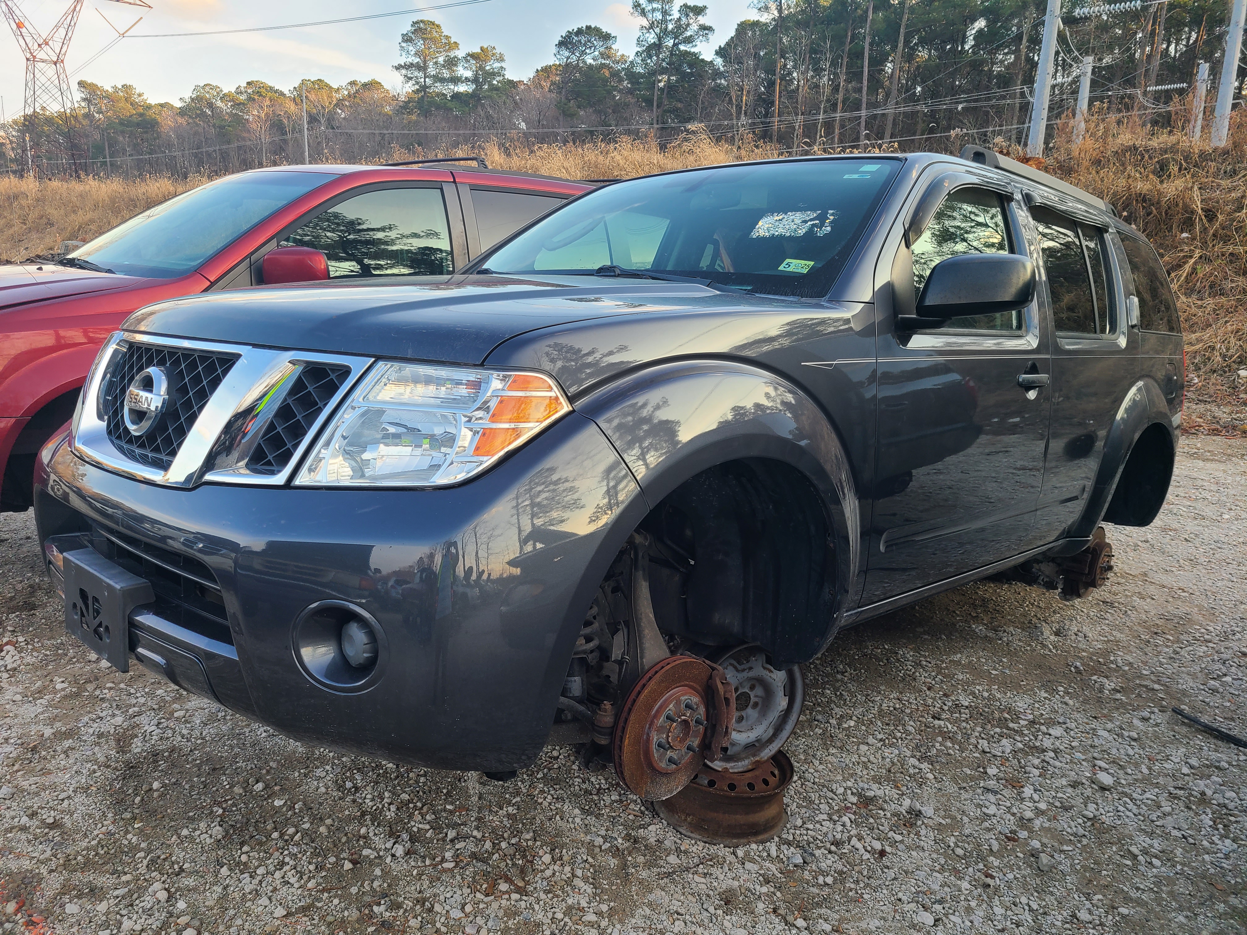 2011 NISSAN Pathfinder