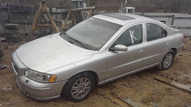 2005 VOLVO S60
