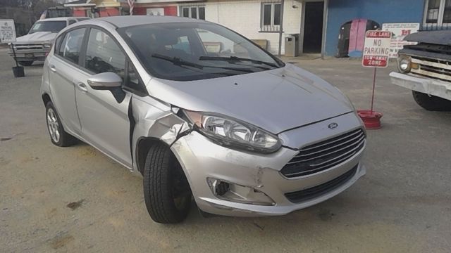2016 FORD Fiesta