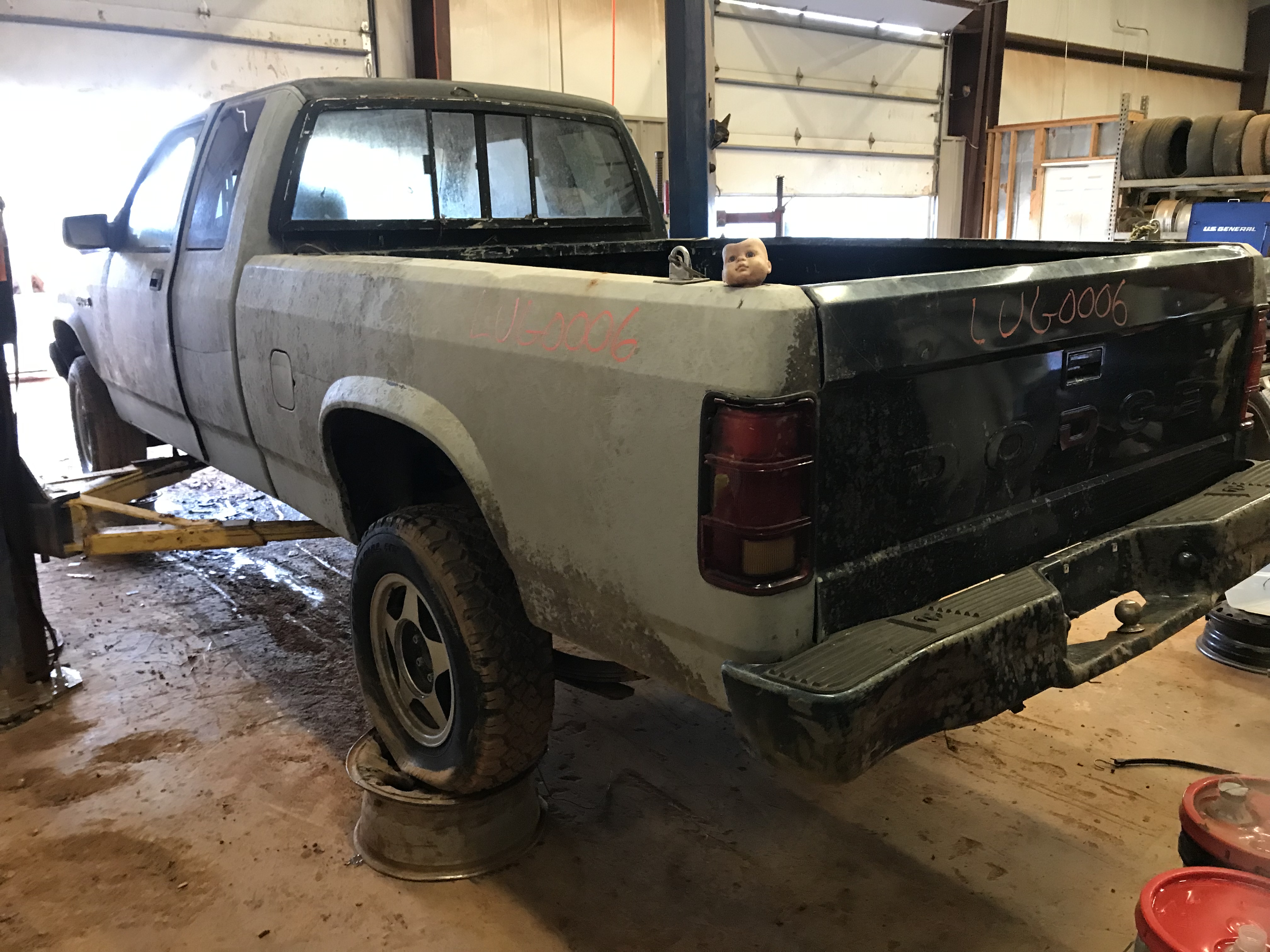 1993 DODGE Dakota