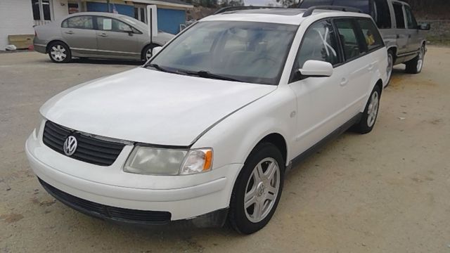 2000 VOLKSWAGEN Passat