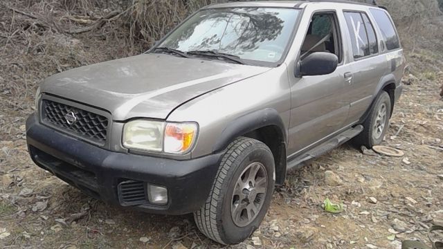 2001 NISSAN Pathfinder