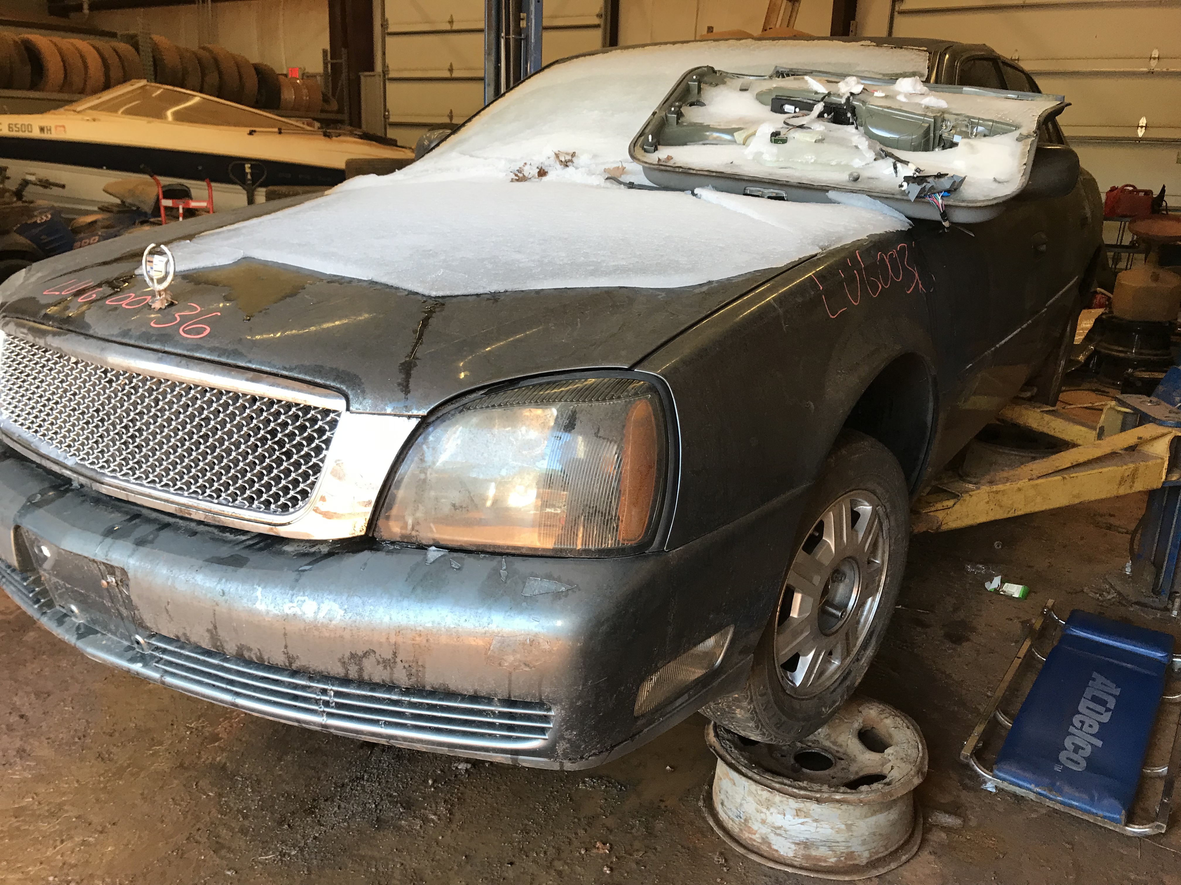 2004 CADILLAC Deville