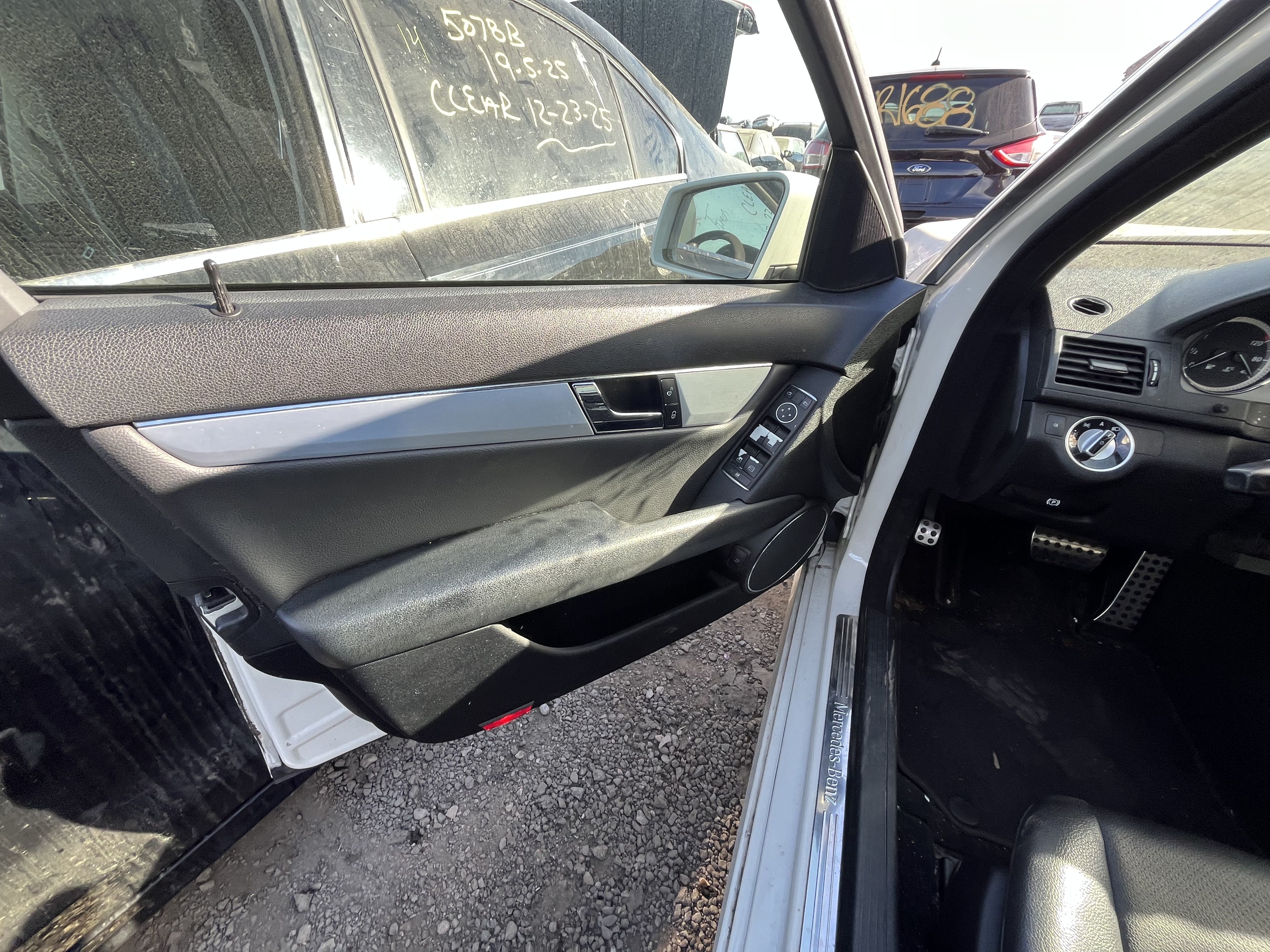 2011 MERCEDES-BENZ C-Class
