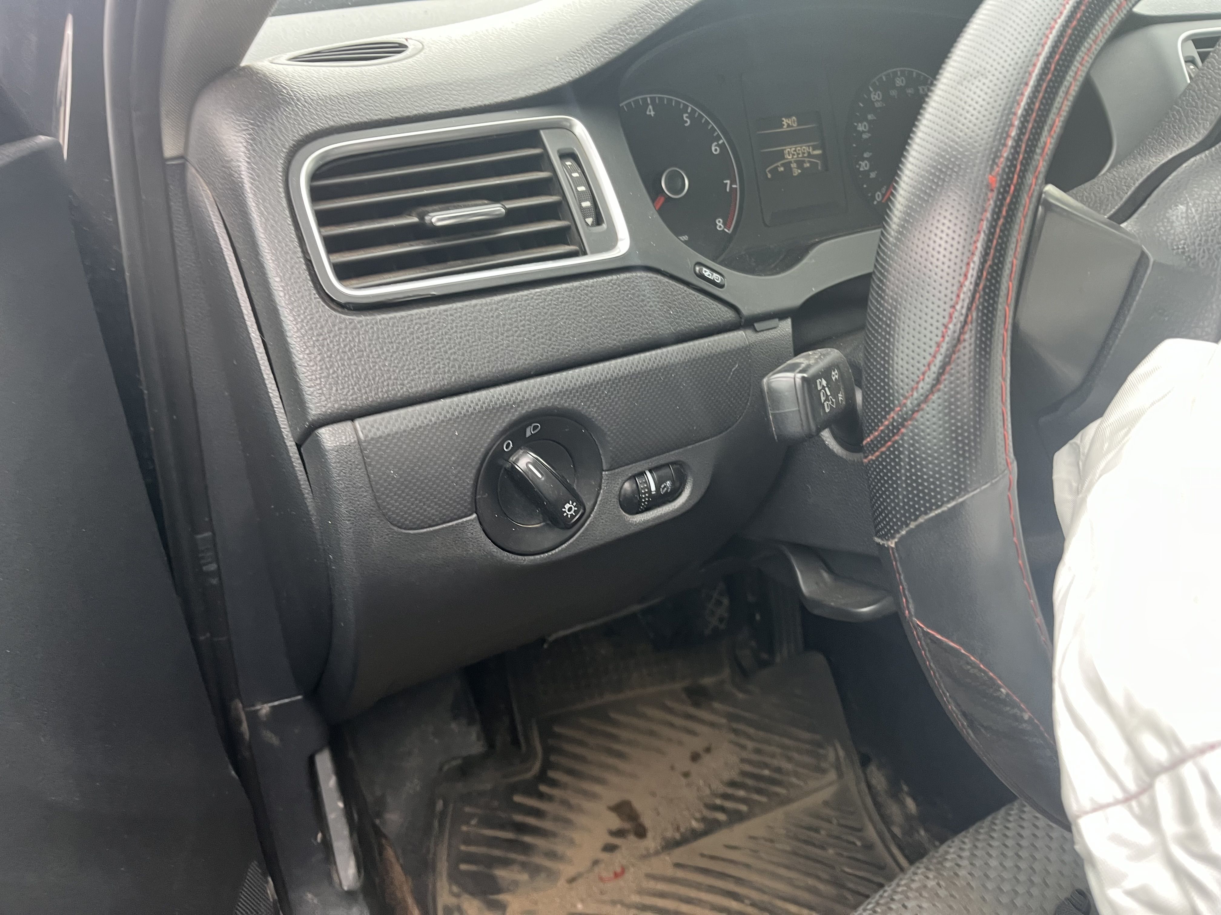 2013 VOLKSWAGEN Jetta