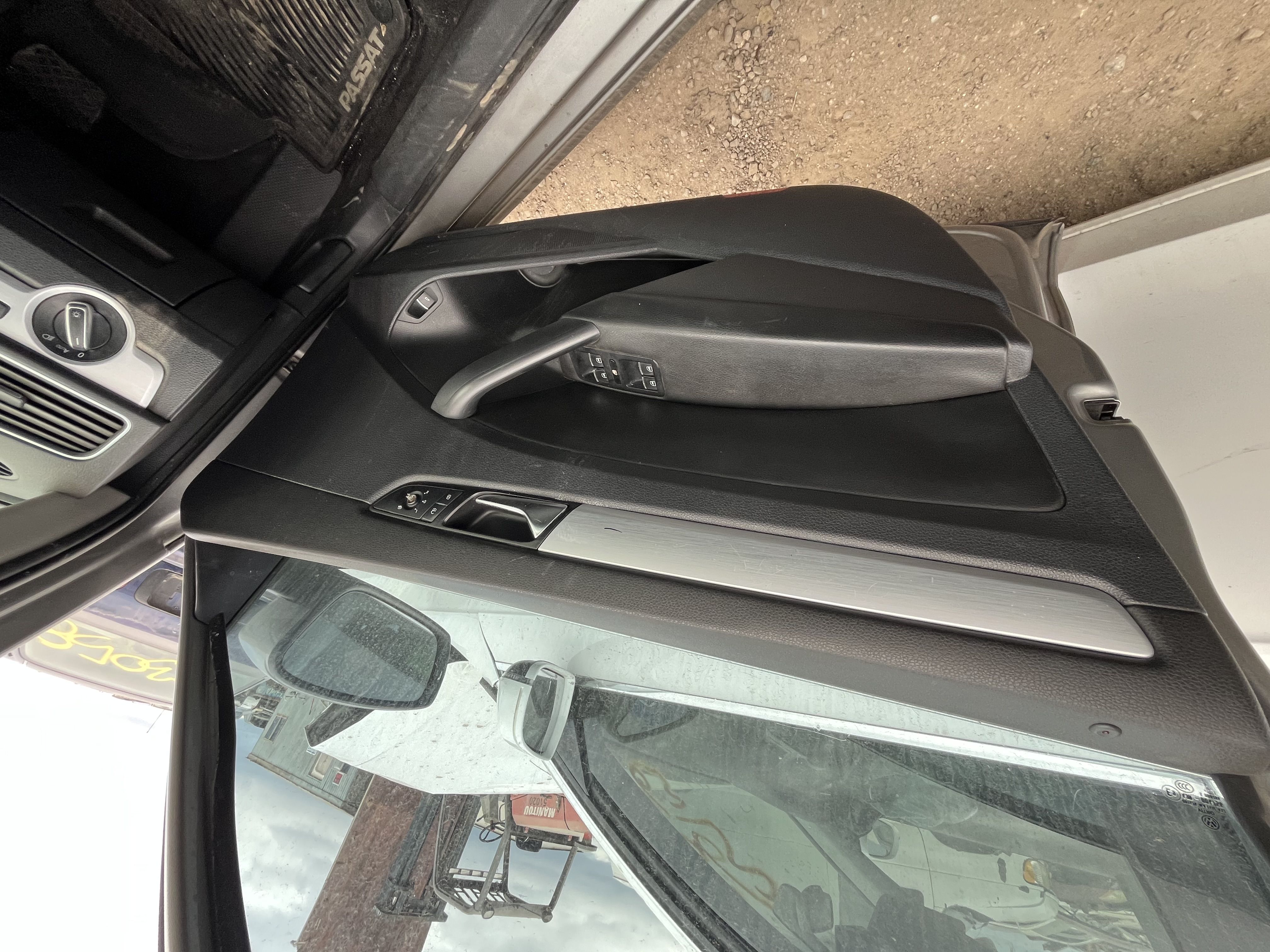 2013 VOLKSWAGEN Passat