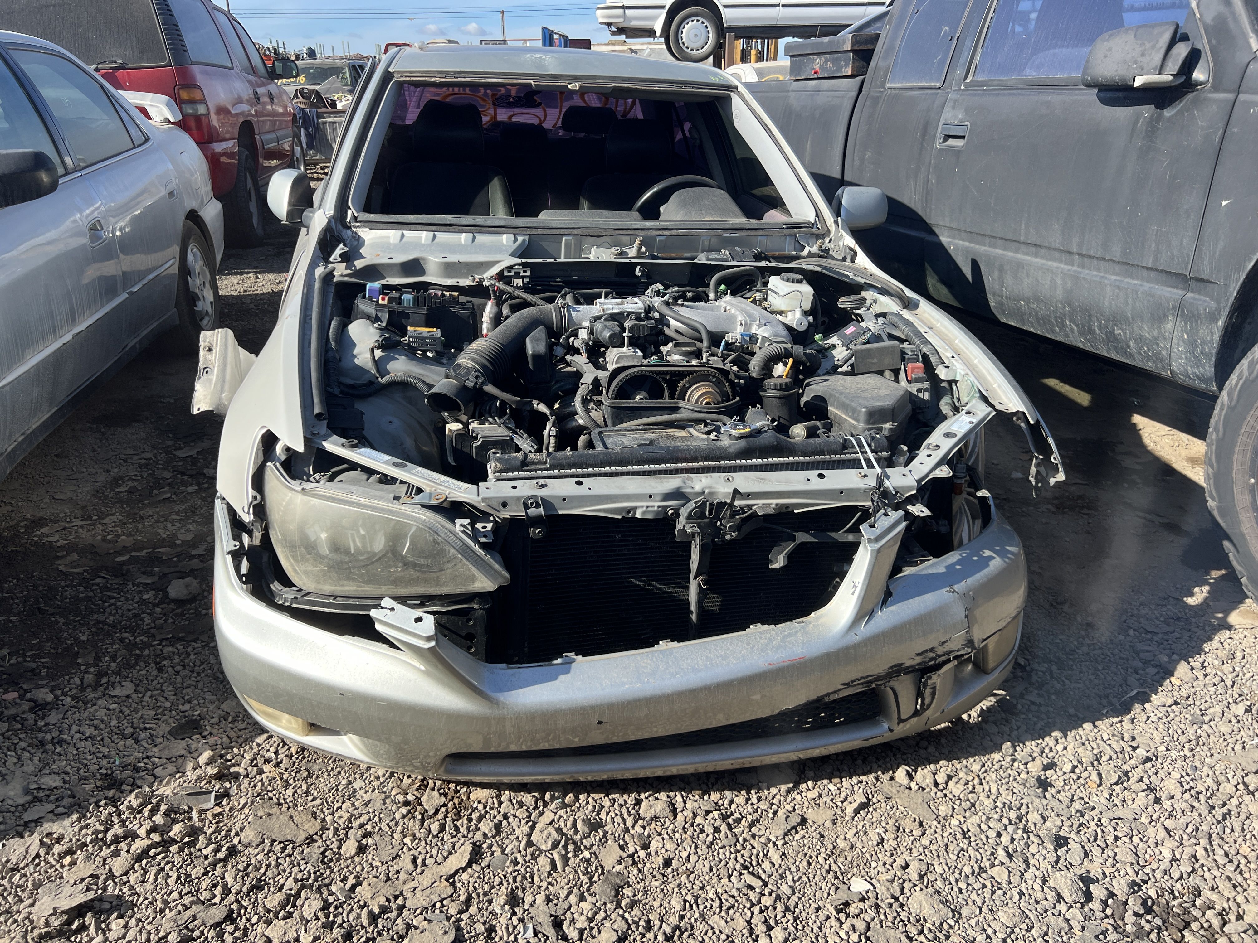 2002 LEXUS Is