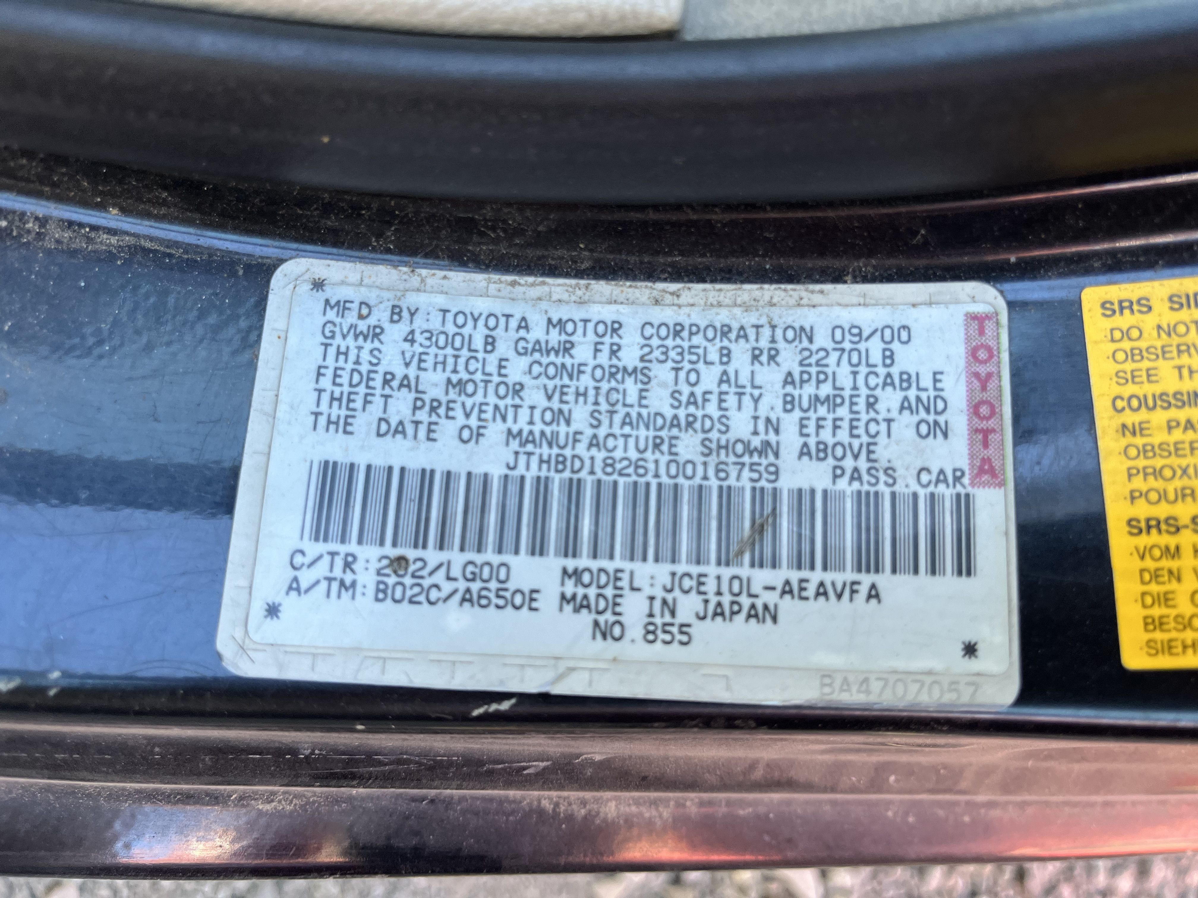 2001 LEXUS Is