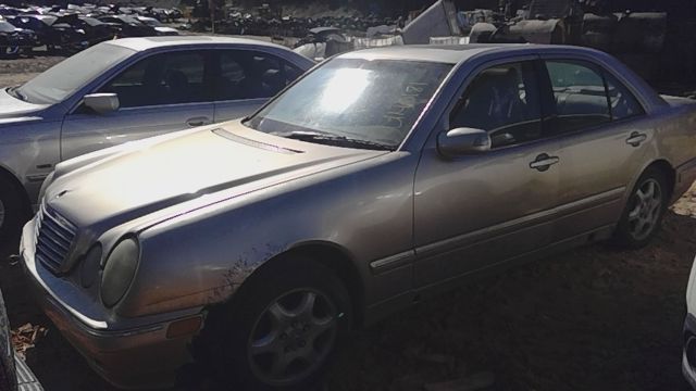 2000 MERCEDES-BENZ E-Class
