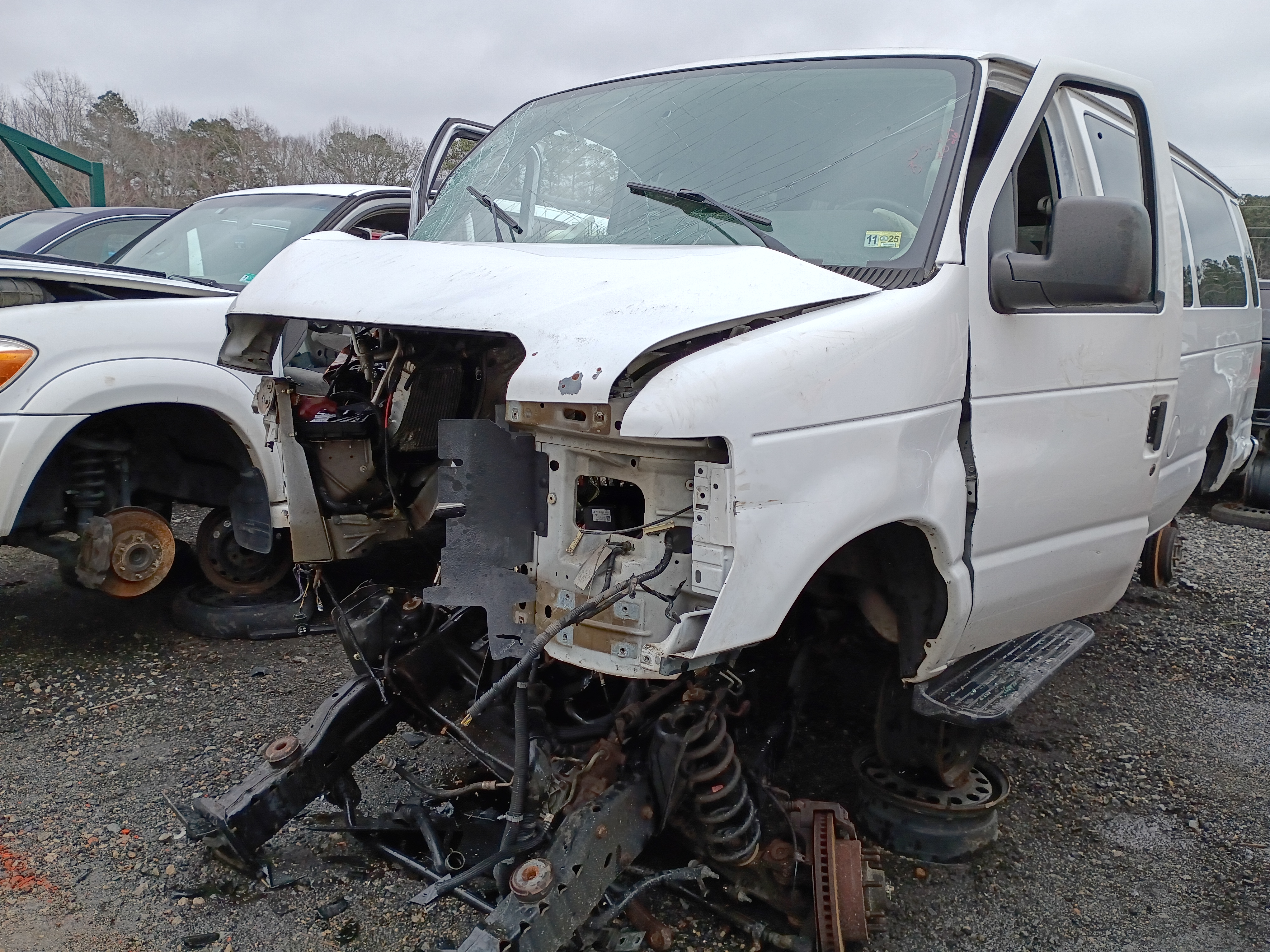 2011 FORD E-350