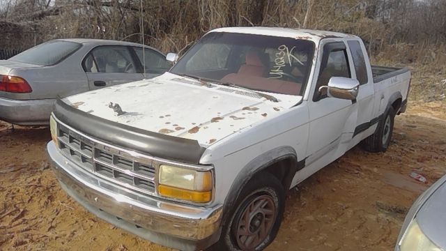 1993 DODGE Dakota