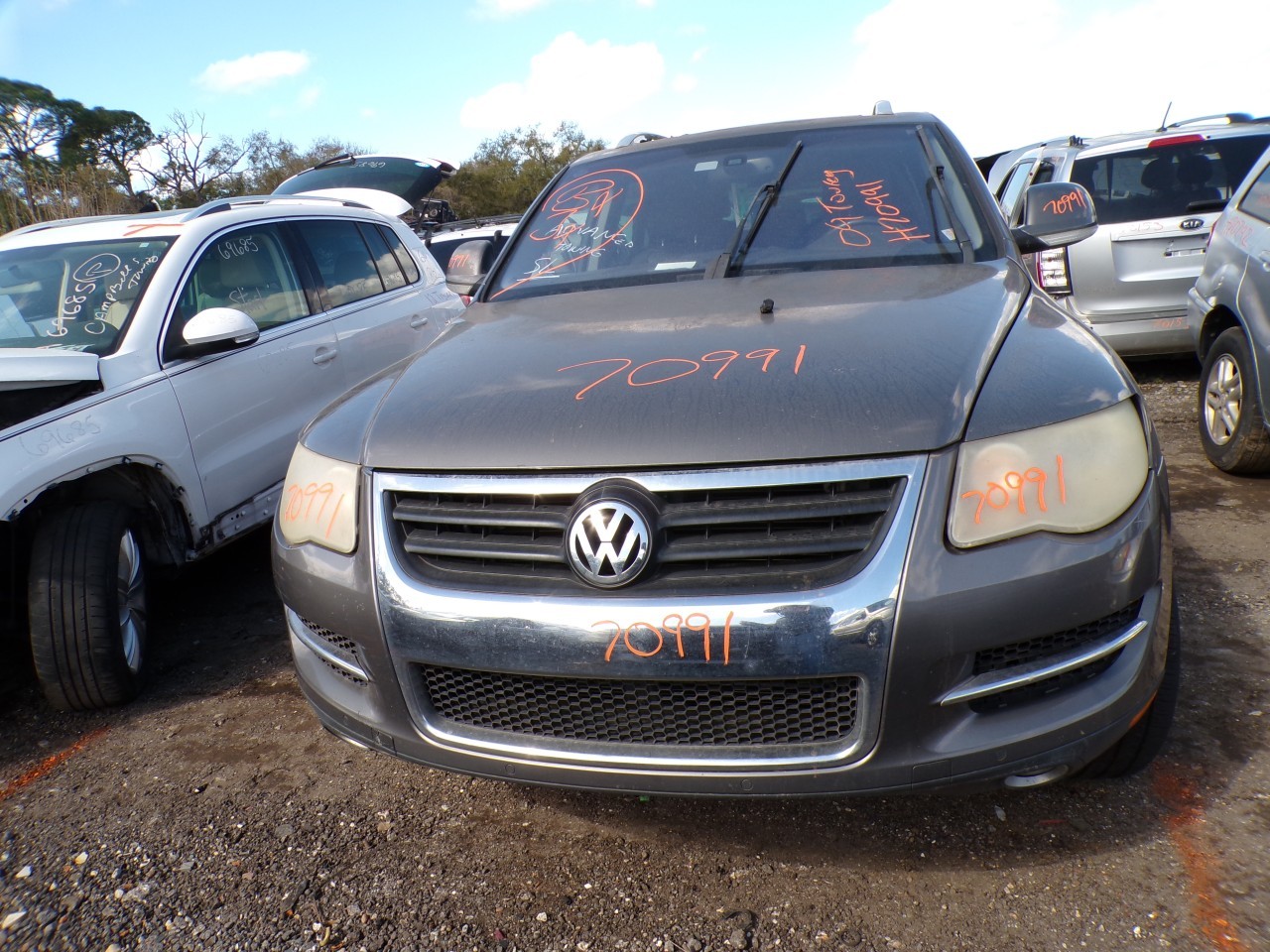 2009 VOLKSWAGEN Touareg