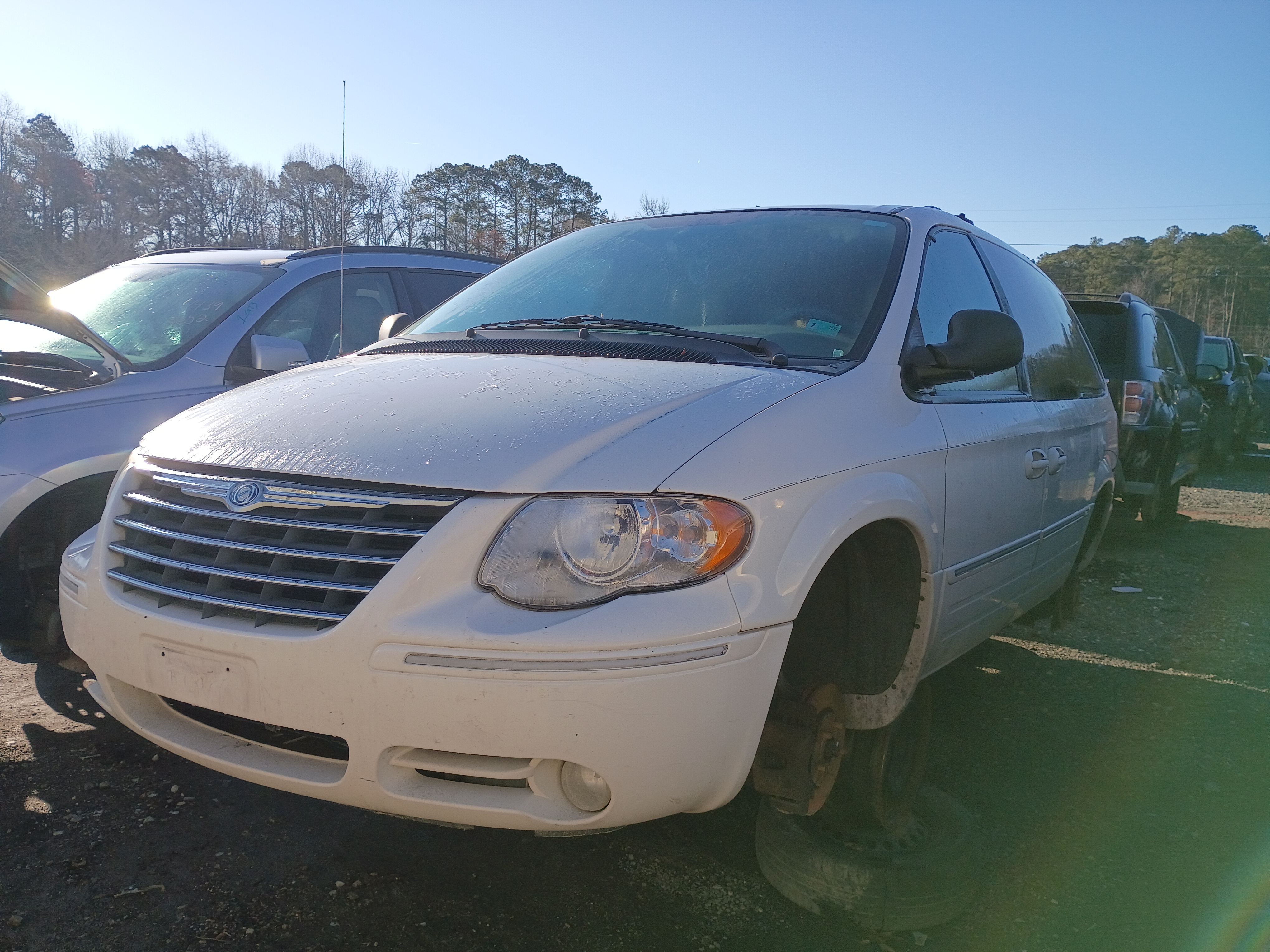 2005 CHRYSLER Town and Country