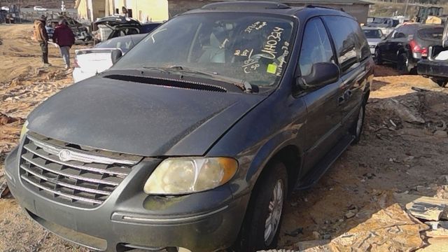 2005 CHRYSLER Town and Country
