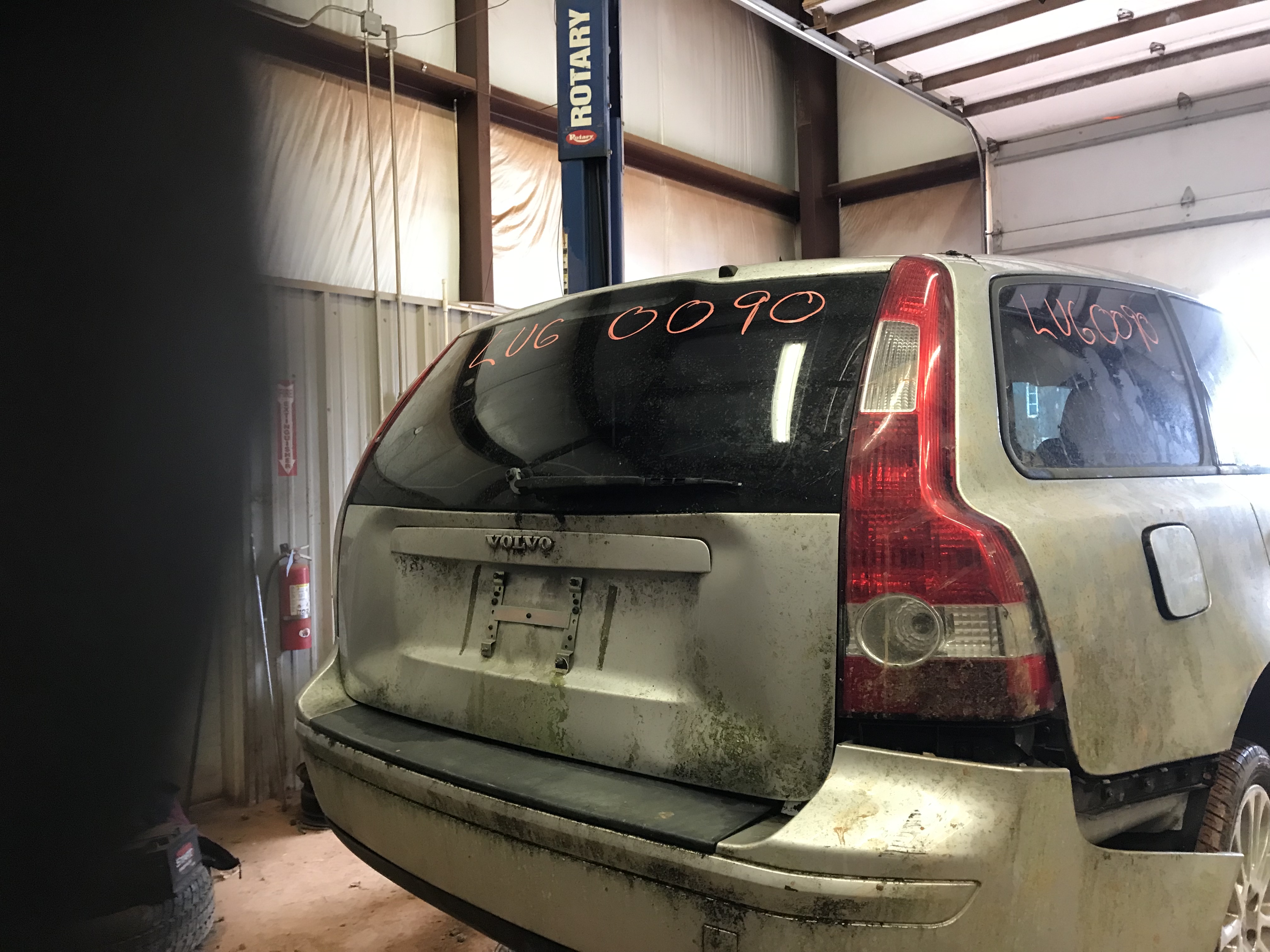 2005 VOLVO V50